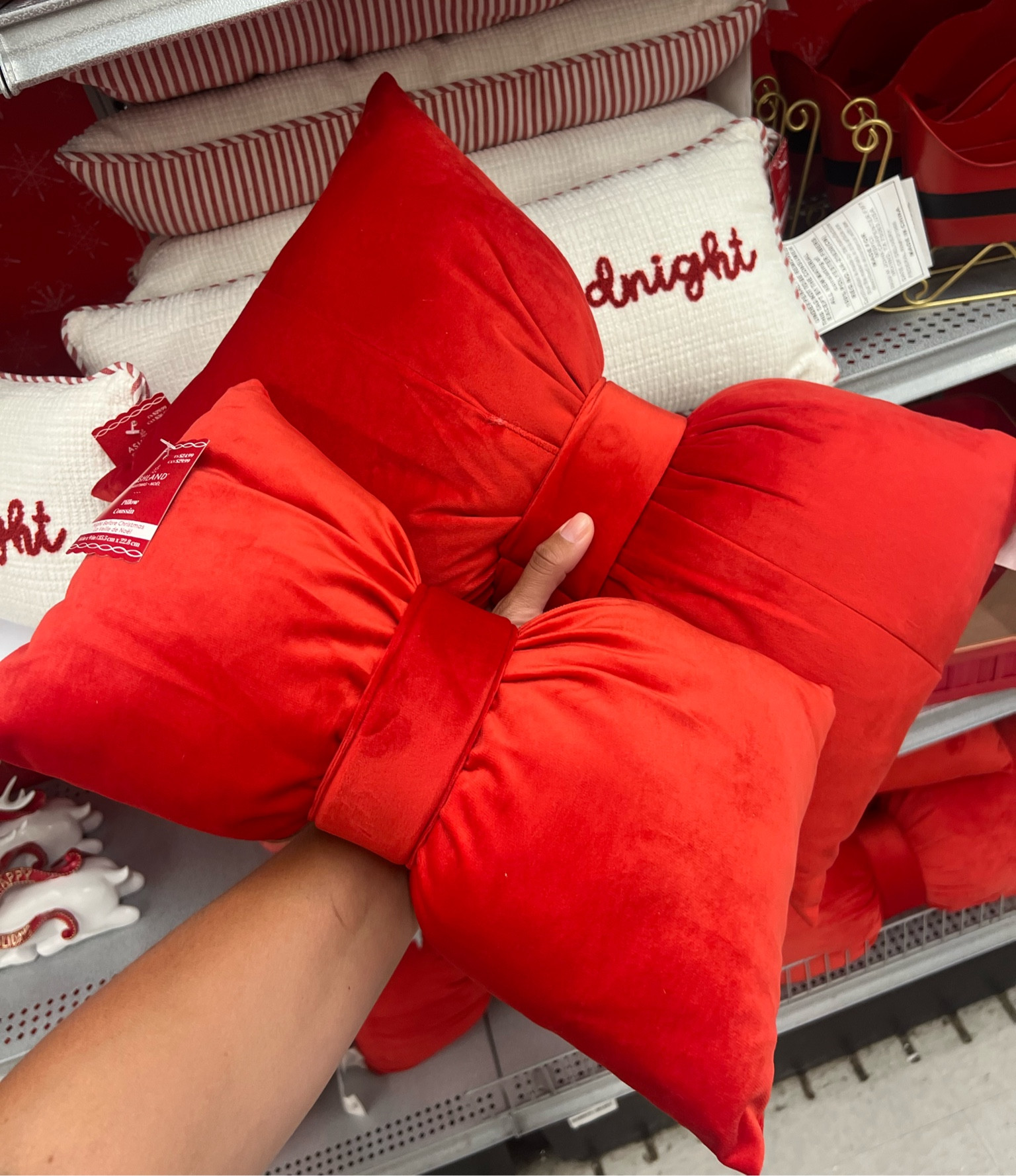 ✨❤️🎀 Bow Pillows
… how cute are these?! Available in 2 sizes and currently 20% off!



#LTKSeasonal #LTKHome #LTKHoliday