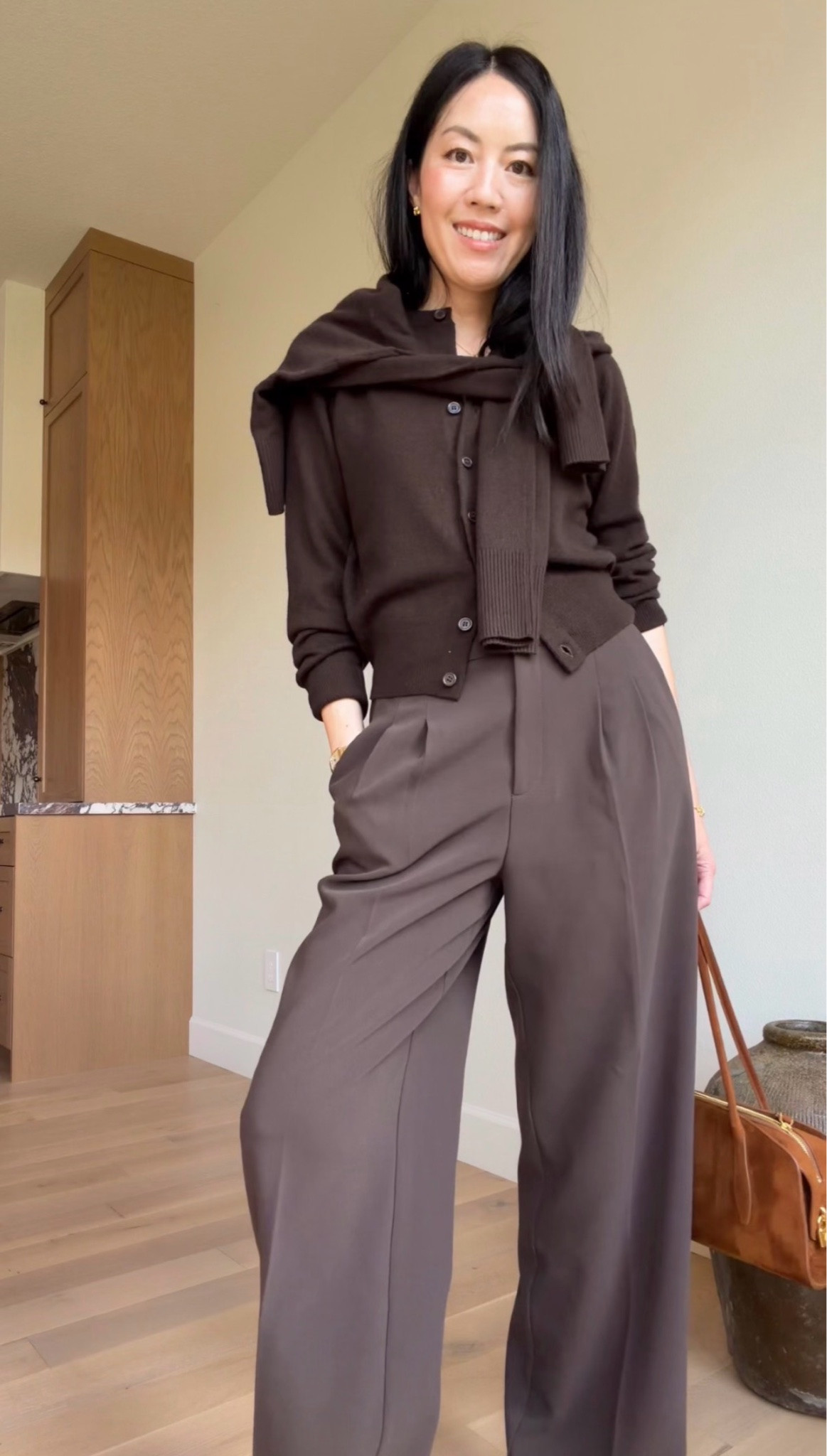 Tips for styling a cardigan for a fresh modern look: keep the bottom buttons unbuttoned, choose materials like merino wool and cashmere

#classicstyle
#workoutfit
#officeoutfit
#OOTD
#monochromaticoutfit

#LTKootd #LTKSeasonal #LTKWorkwear