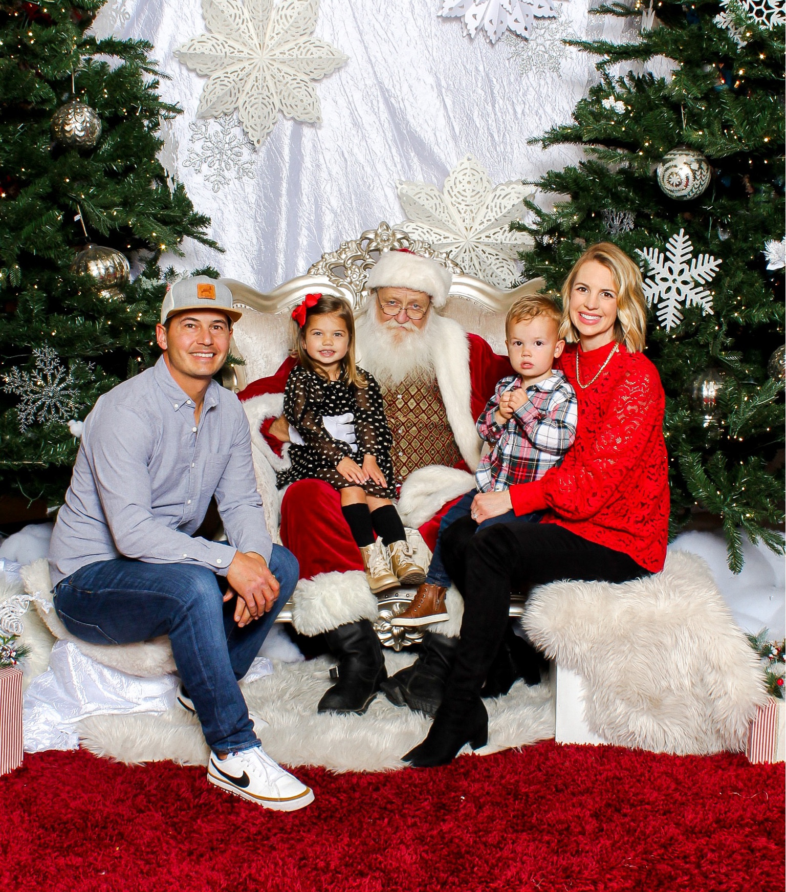 Oh what FUN!🎅🎄👼

#christmas2022 #familytraditions #holidaylooks #holidayoutfits #bumpfriendly #maternityjeans #otkboots #fallboots #chainnecklaces #layerednecklaces #somabra #wirelessbra 

#LTKstyletip #LTKHoliday #LTKfamily