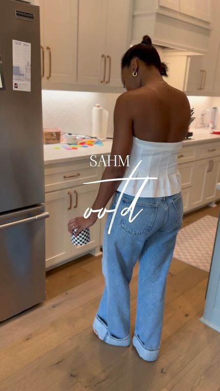 Summer OOTD 🤍

Summer denim, white top, casual summer outfit, simple summer outfit, Anthropologie top, agolde jeans, wide leg jeans 

#LTKfindsunder100