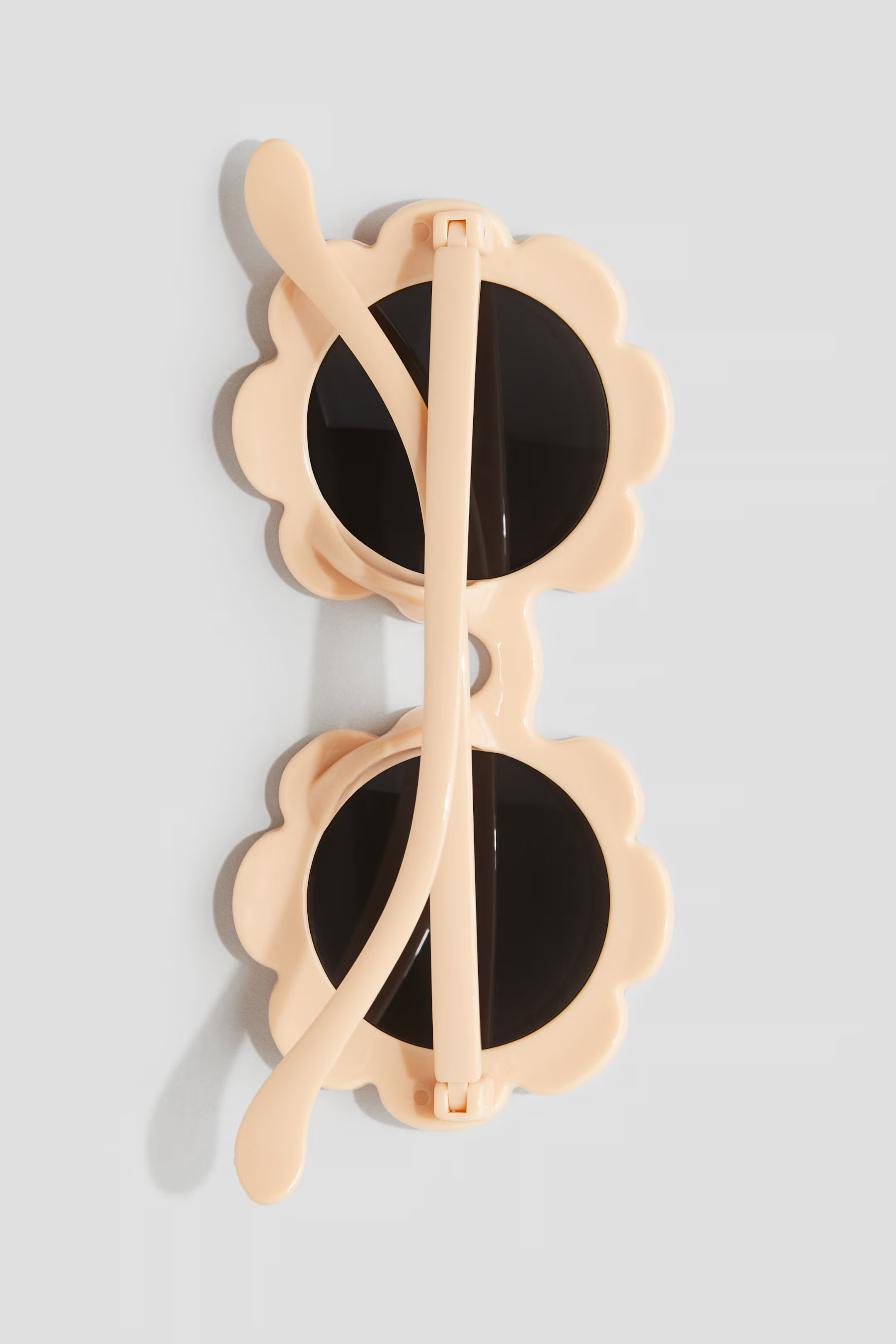 Flower-shaped Sunglasses | H&M (US + CA)