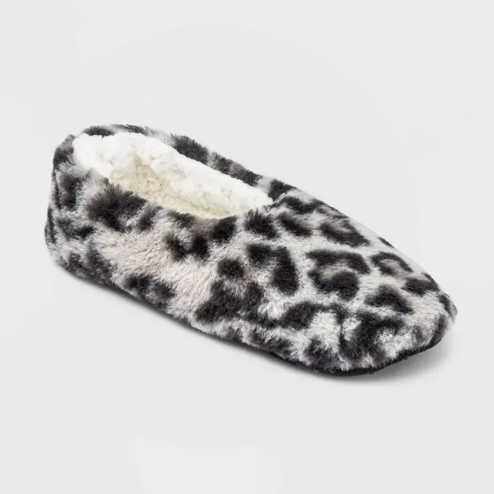 Women's Faux Fur Cozy Pull-On Slipper Socks | Target