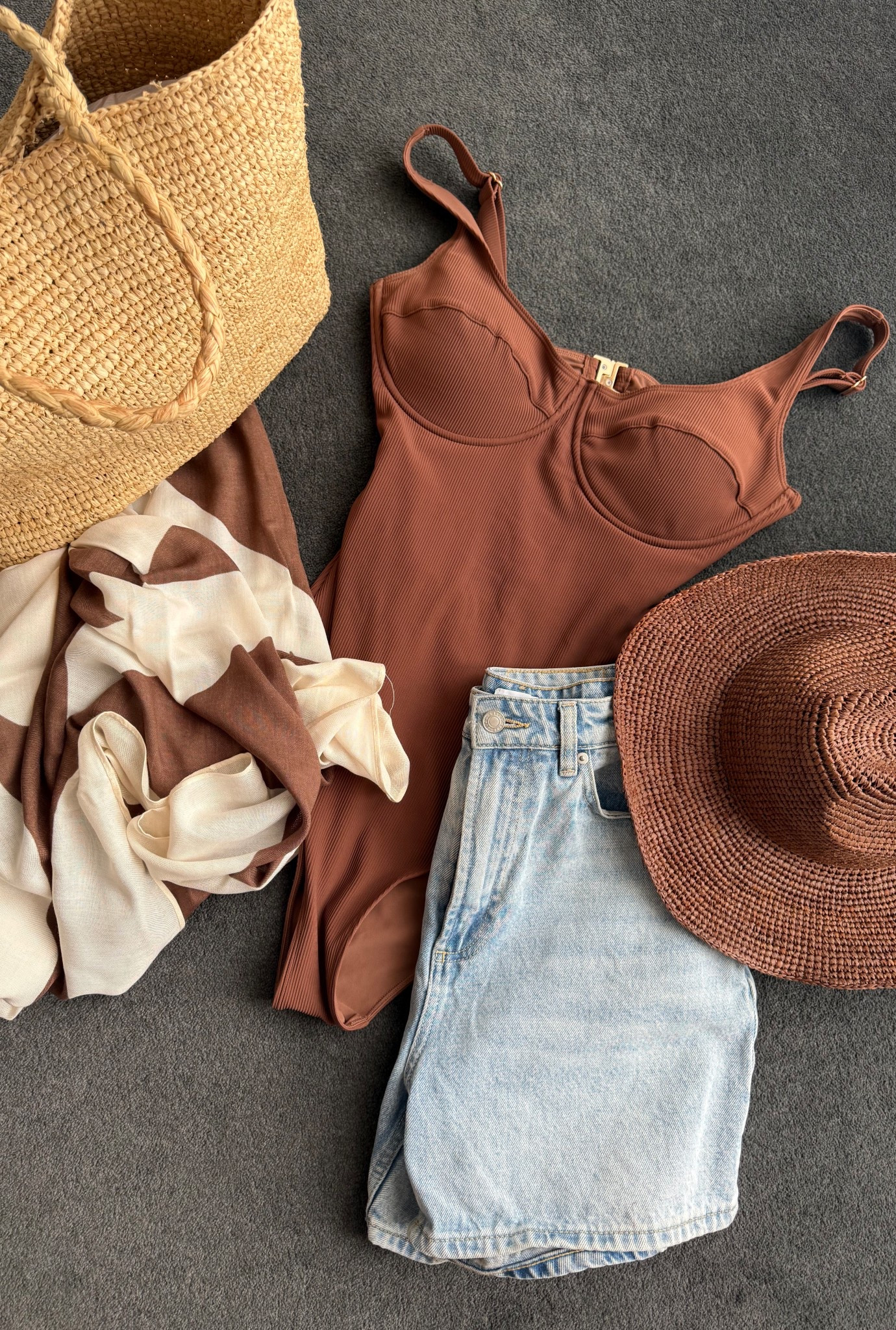 Summer Holiday Packing
Denim Shorts: Old, Elka Collective
Swimmers: Ochre Lane
Sarong: Ochre Lane
Hat: Ochre Lane
Bag: Massimo Duttii