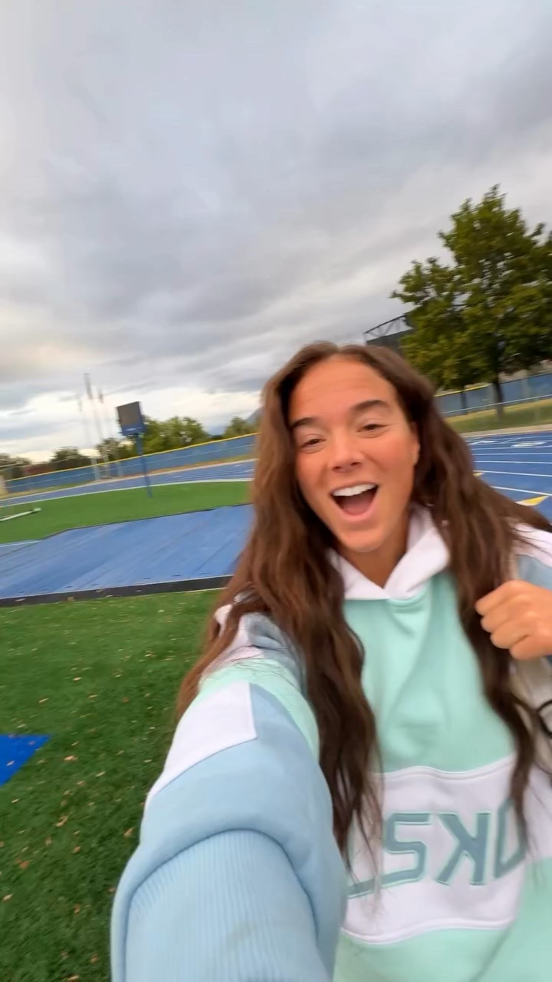 last track workout!! 
so excited for the marathon next weekend 🤩 

i’m using @runna to train for my races!! Runna has helped improve my running and made me stronger!!
use code: JULIASTEPAN to try your personalized for 2 weeks free!! 

#runner #running #runrunrun #run #runnergirl #marathontraining #runningmotivation #runners #marathon #marathoner #runninginspiration #runfar #runfast #runslow #runhappy #runforfun #track #trackworkout #runna

#LTKSeasonal #LTKActive #LTKSaleAlert