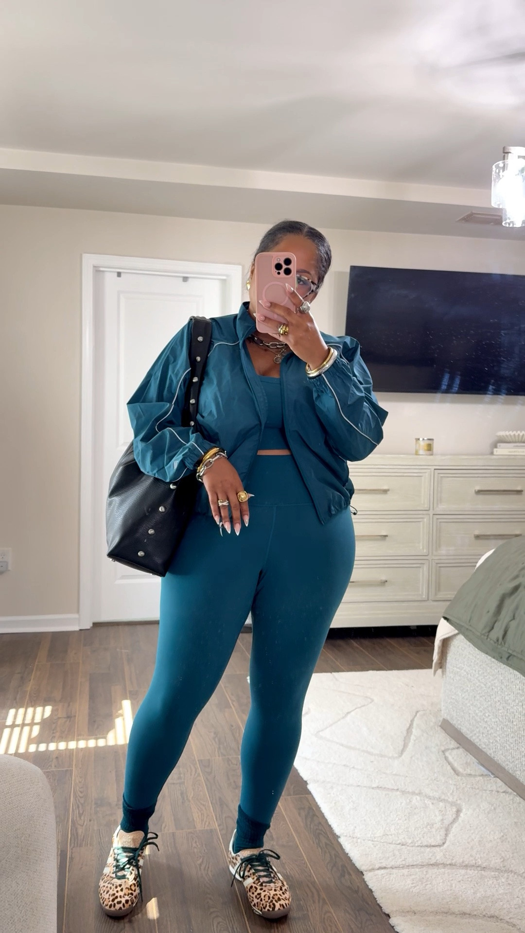 @Fabletics  fits lately. Sneakers @adidas run tan large recommend half size down 
Wearing  XL in top & XXL in bottoms

#LTKootd #LTKgrwm