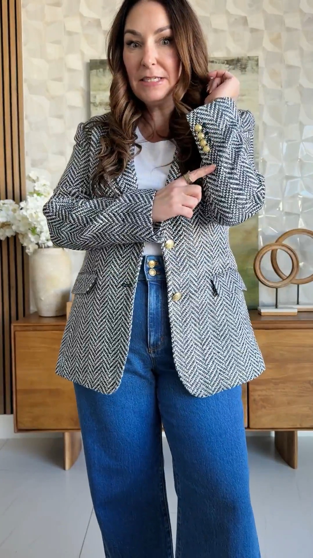 Ann Taylor Herringbone Blazer Spring Workwear Outfit | Wearing Blazer tts, 12 // Jeans tts, 12R // Tee tts, L 

 

#LTKOver40 #LTKMidsize #LTKWorkwear