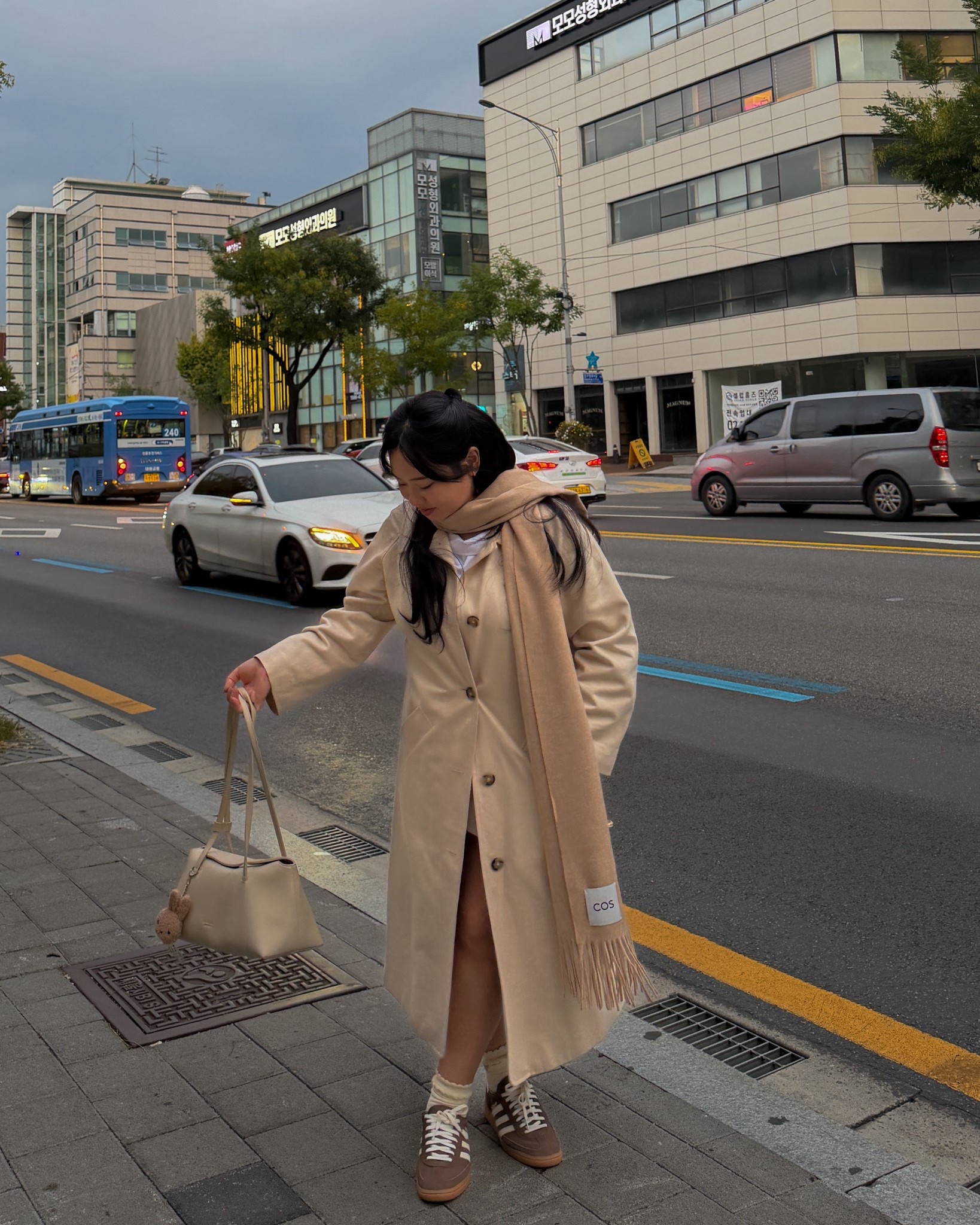 Sézane Clyde White Tench Coat. 

wearing size 2!

#LTKootd #LTKPetite