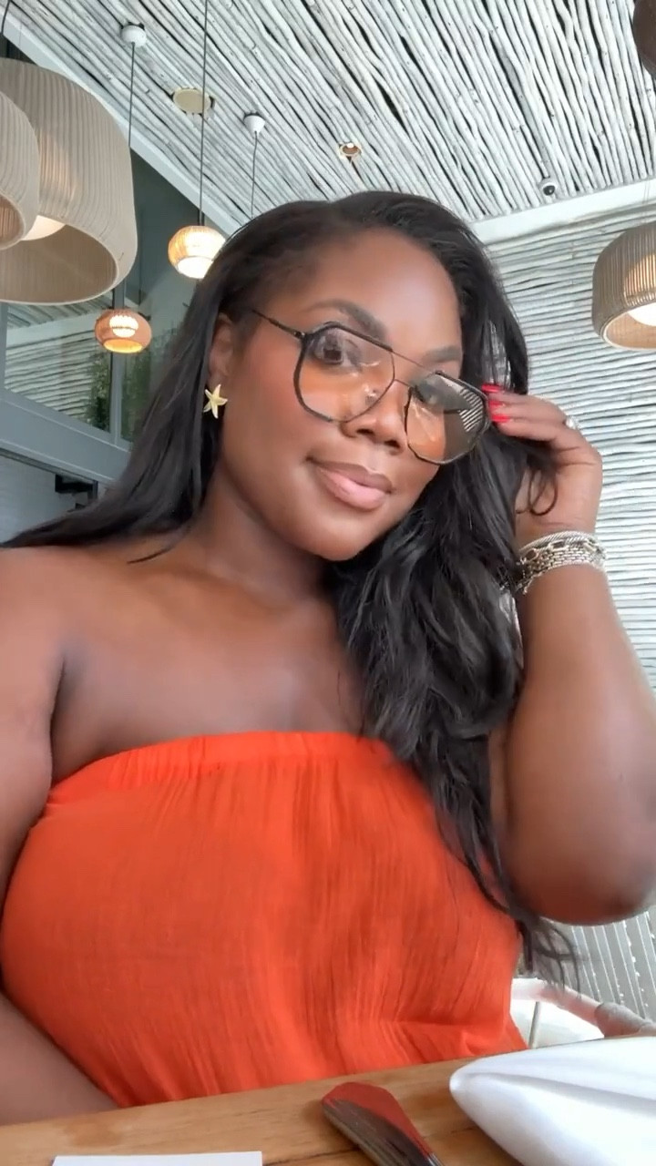 Love these new earrings I got recently! The perfect earrings for summer and a must for vacation accessories ✨





#LTKFindsUnder100 #LTKStyleTip