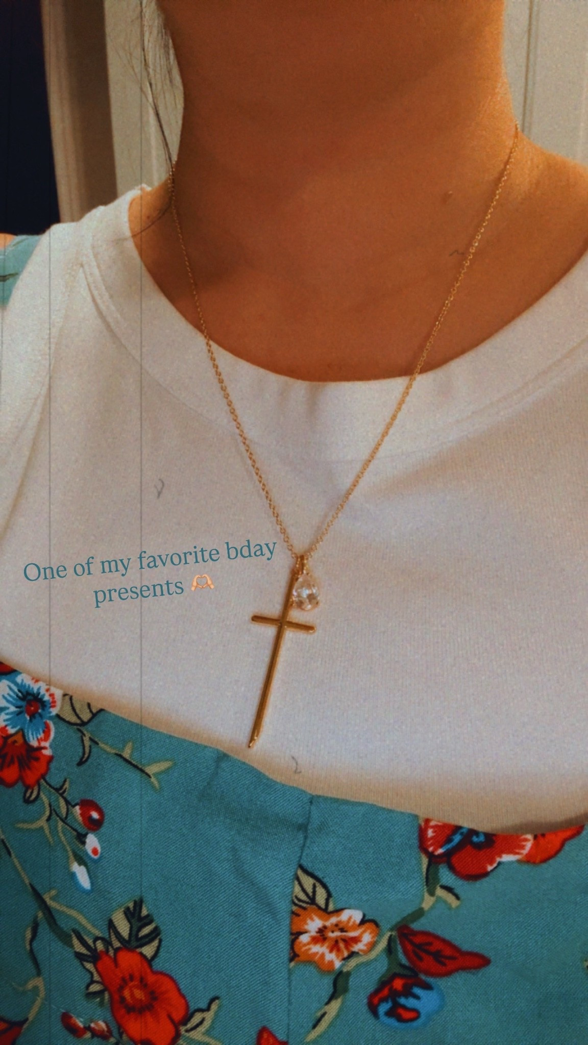Such a pretty cross and under $20 ✝️🫶🏼 #amazon #amazonfinds #crossnecklace