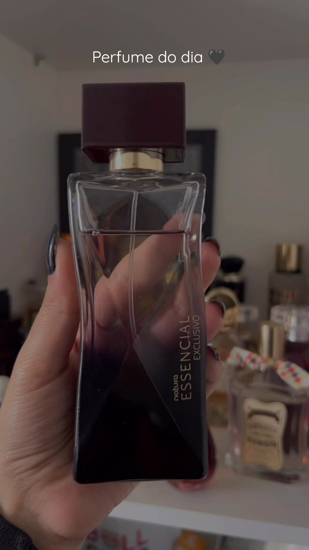 Amando esse perfume, fixa o dia todo além de ter essa vibe mais “misteriosa” que amoo

#LTKbrasil #LTKbeleza