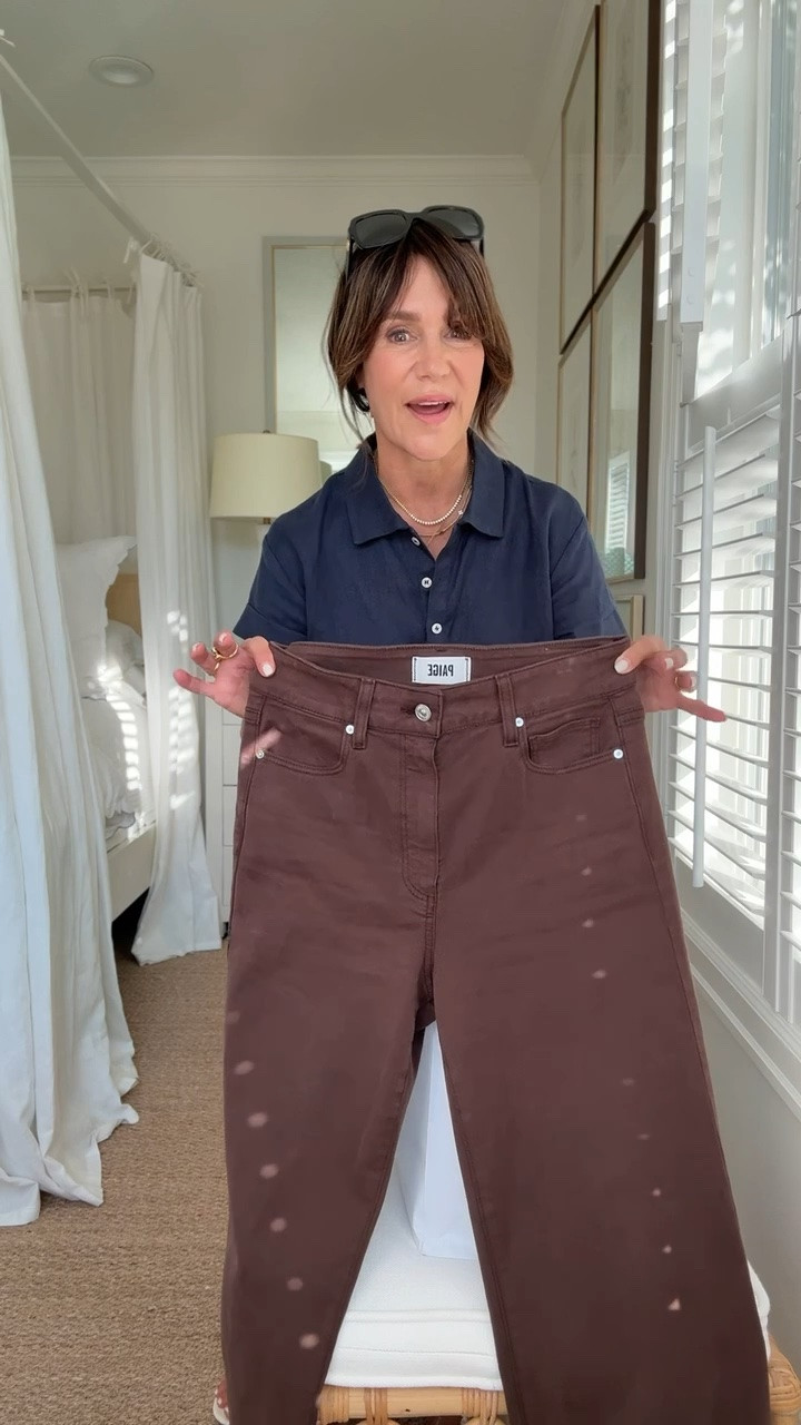 Just got back from Nordstrom and found the best NEW jeans!!! 

Brown denim is trending right now, and this pair is hands-down my highest recommendation!

Not only does this pair look good on EVERYONE, it’s super soft and comfortable.
Fit runs true to size. If you’re between sizes, I would size down.

#LTKootd #LTKdayinmylife #LTKSeasonal