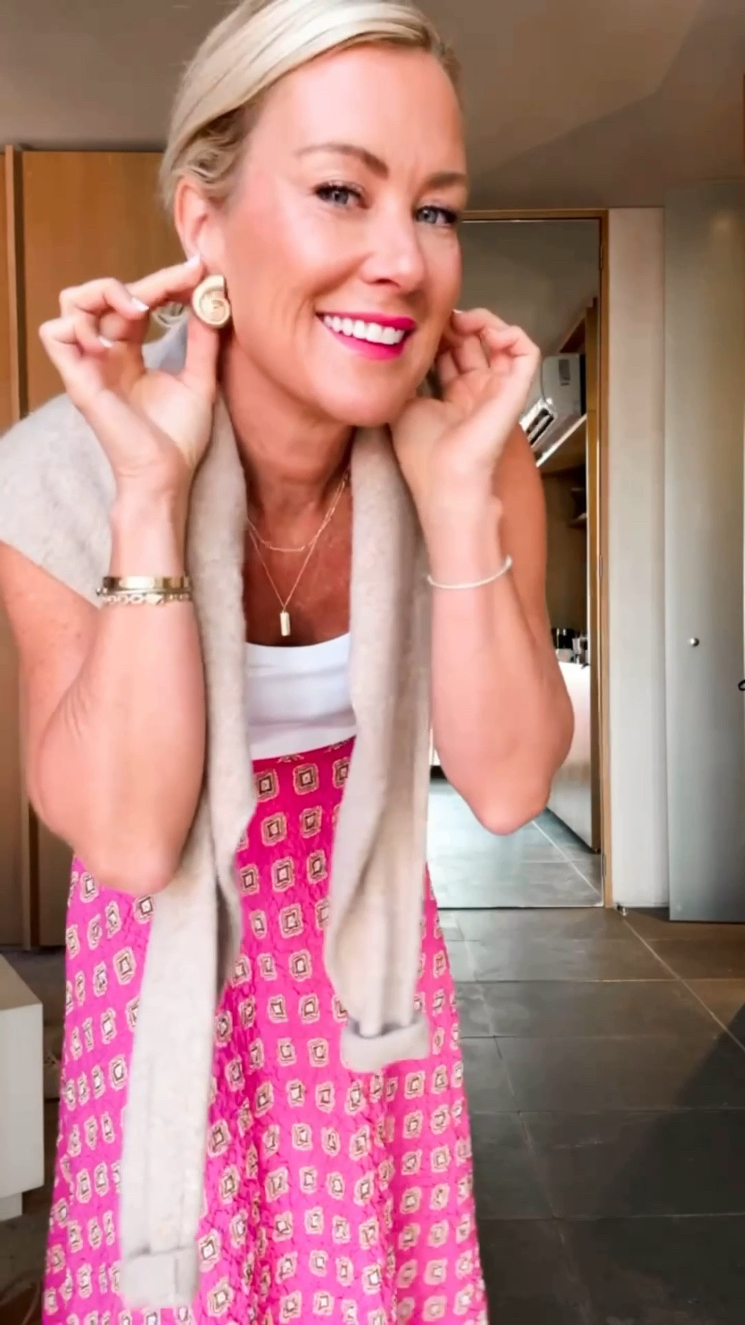 Day 1 Mexico City 🇲🇽

Wearing a small skirt, tank & sweater 

#LTKTravel #LTKStyleTip #LTKOver40