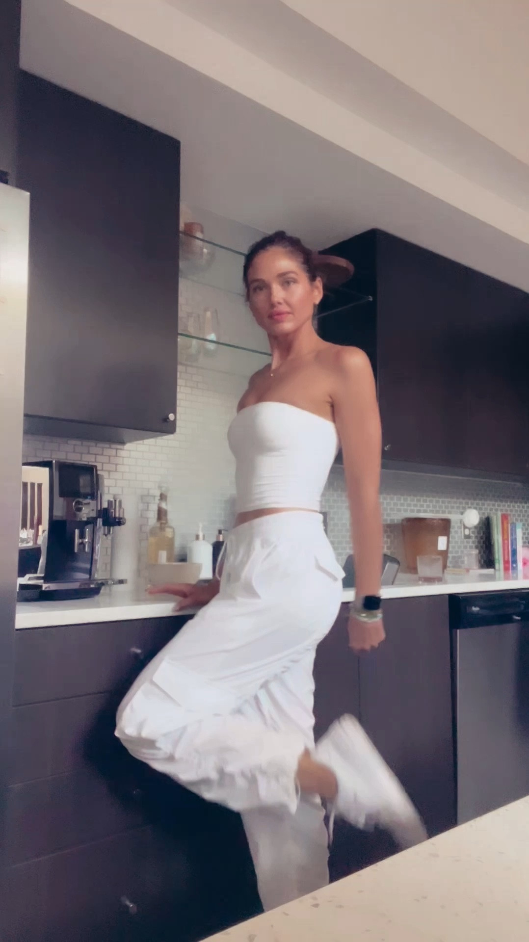 If you’re like me you like to be comfy but cute when you travel and also have an appointment to get your hair done. This was a salon day @rookstoolsalon and travel day for pickleball tourney. 

Fit - Lulu lemon
Shoes - Nike 

#LTKActive #LTKTravel #LTKSaleAlert