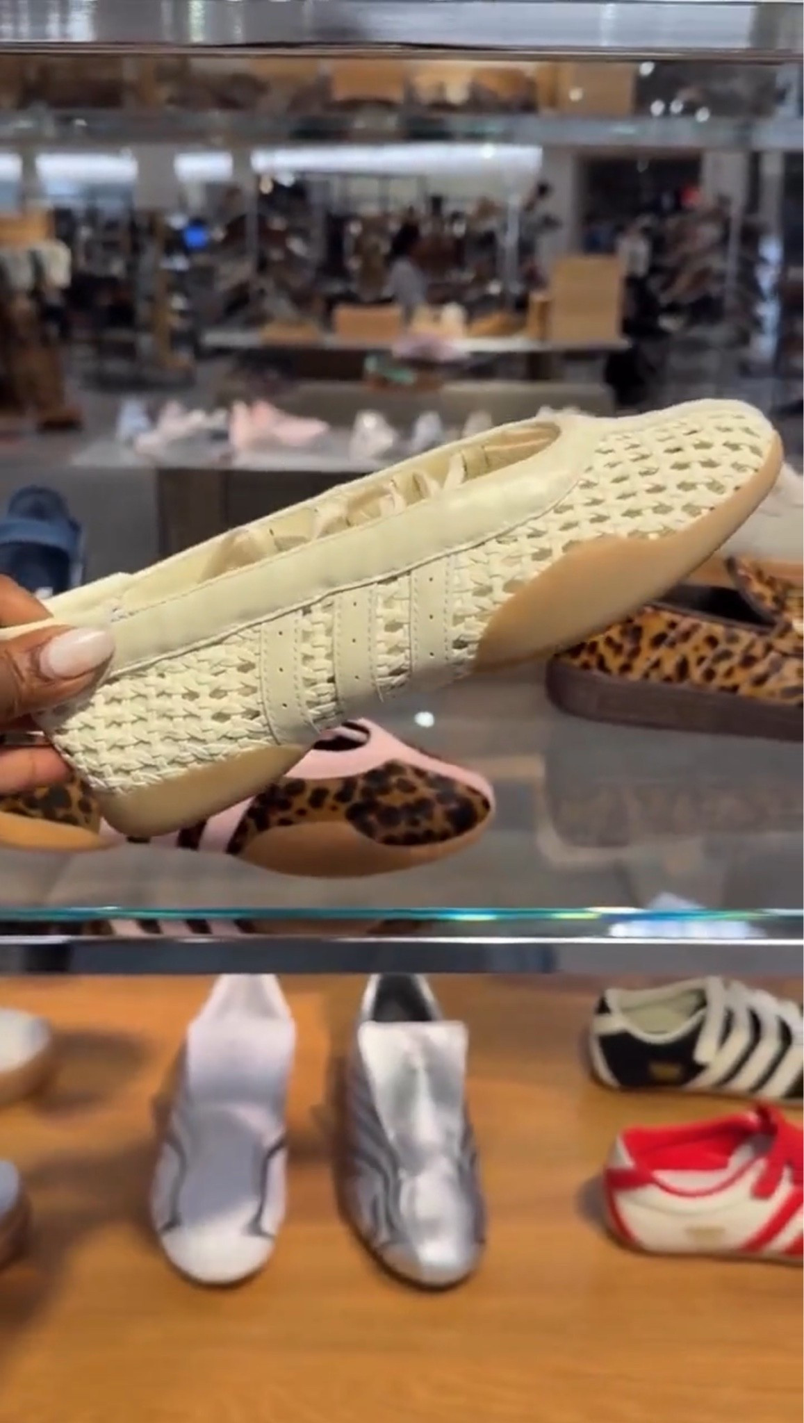These Adidas are so fun and trendy🤩

Linking the rest of my try on below! 

Adidas, sneaker ballet flats, summer fashion, summer outfits, Emmy Petit

#LTKSeasonal #LTKootd