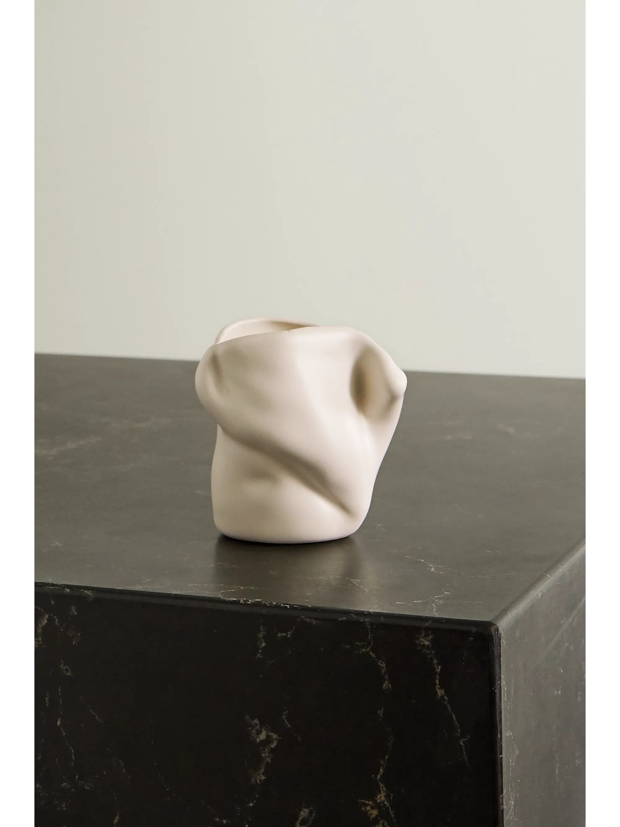 + Ekaterina Bazhenova Yamasaki Postures small ceramic vase | NET-A-PORTER (UK & EU)