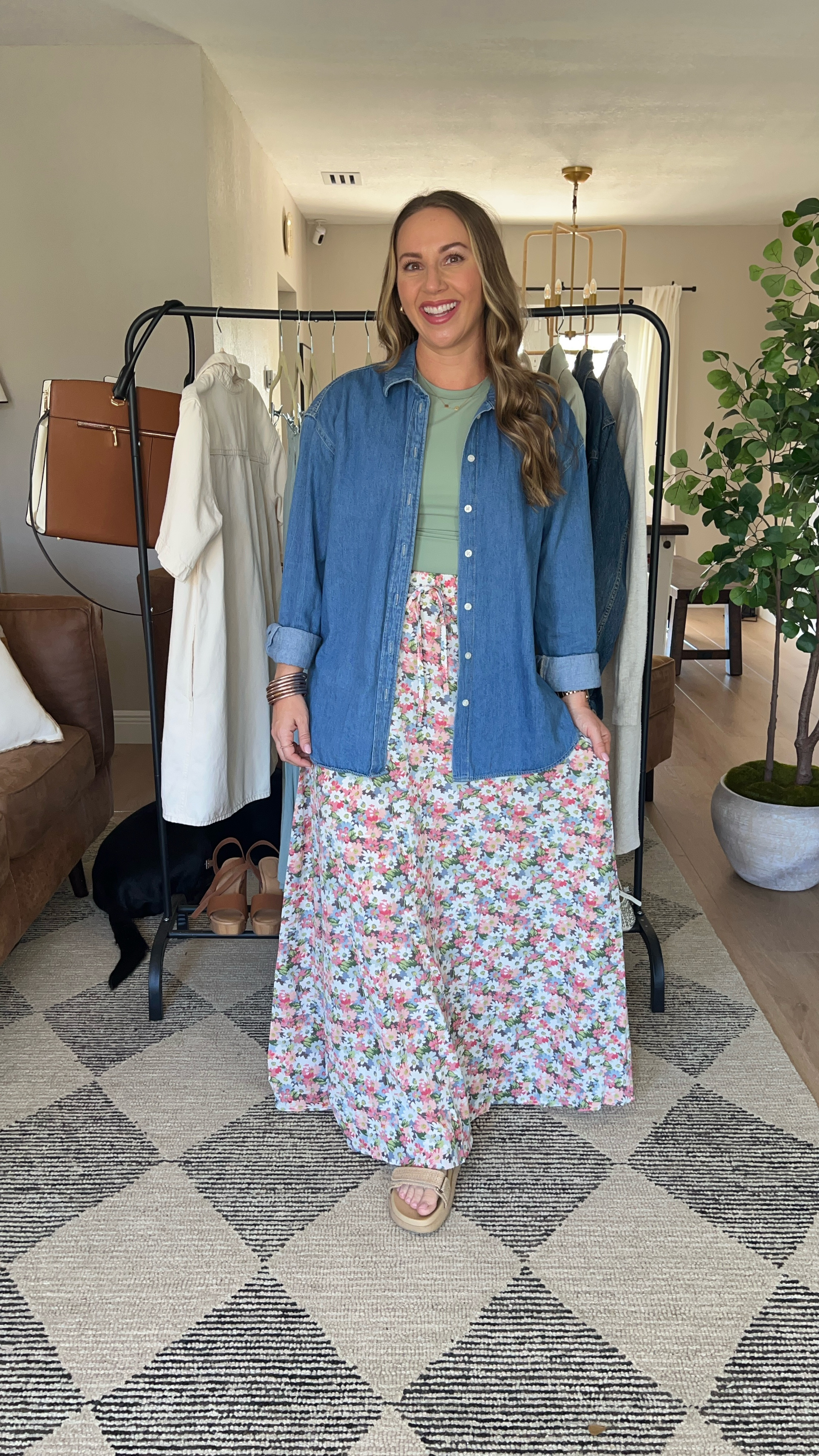 Using my spring capsule to create an easy teacher outfit that looks put together and fun!
Skirt M
Top M
Button down M
Shoes 8

#LTKStyleTip #LTKSeasonal #LTKWorkwear