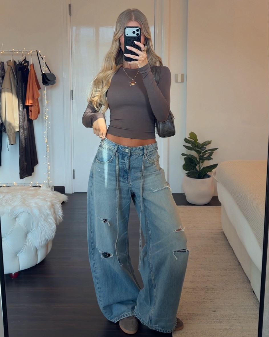 the new viral zara baggy jeans👖🍂⭐️
how perfect is this jeans? I’m obsessed! it’s so cute and special😍 I’m wearing size EU34 and I’m 1,70m tall for reference 🧸 also I just got these new adidas sneaker and they are screaming fall!!!! Can’t wait to wear them on repeat haha!🤎

#LTKFashionMonth #LTKautumn #LTKstyletip