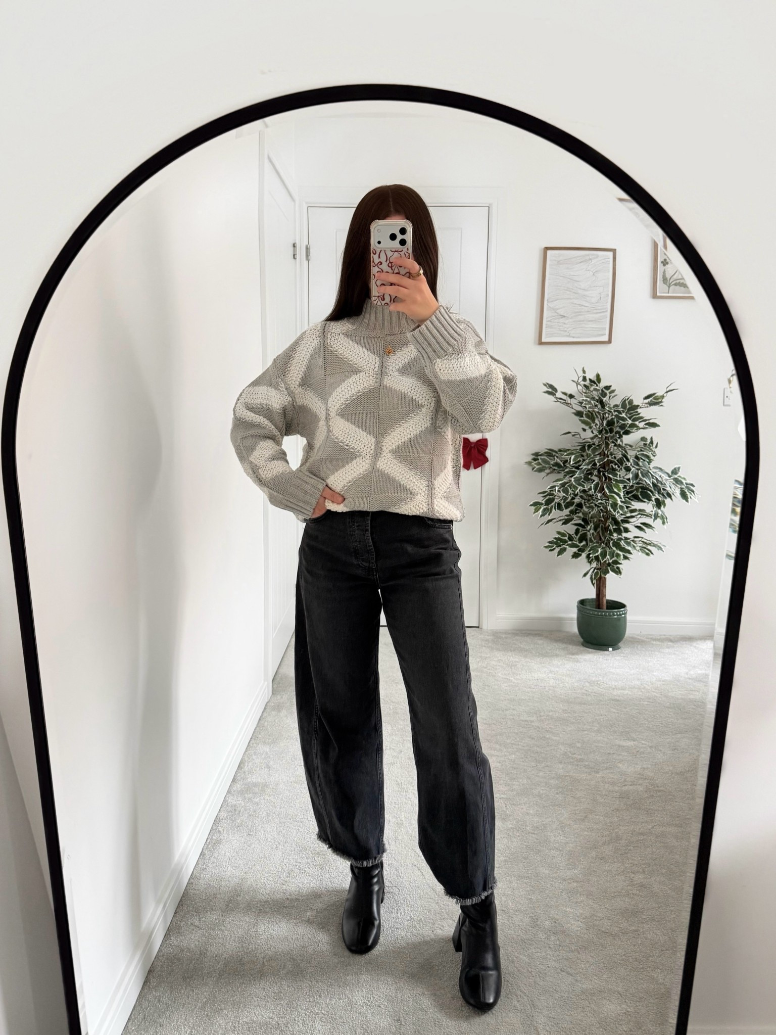 Cosy winter outfit 🤍✨

Love love love these jeans they come in short, regular and long leg length! 

I’m 5ft 1 wearing the she short leg (size 8) -  I usually wear a size 8 in jeans 

• chunky grey knit jumper knitted jumper high waisted black barrel jeans black sock heeled heel boots smart casual relaxed glamour petite fashion •



#LTKpetite #LTKuk #LTKwinter