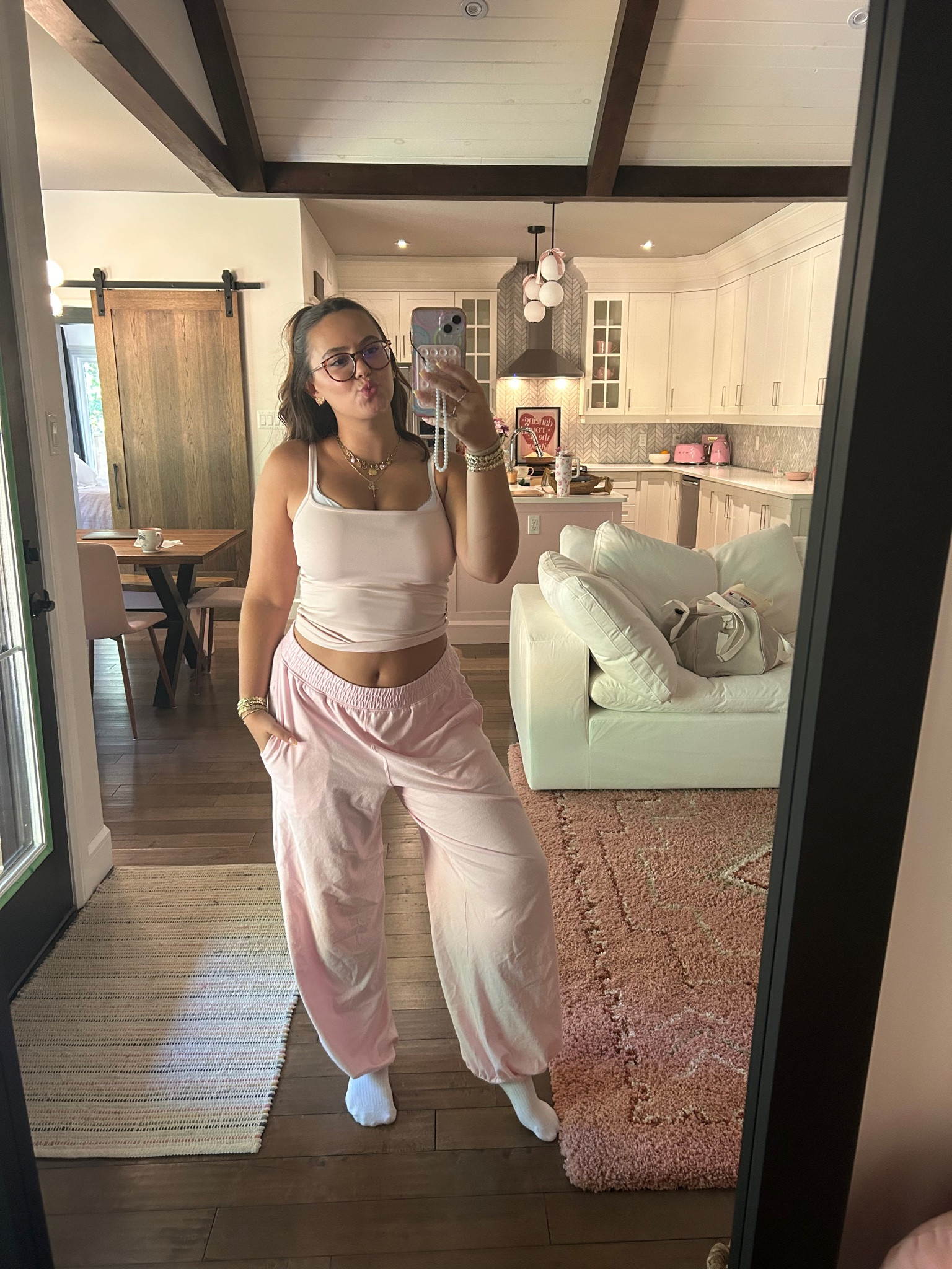 Pink lounge around the house fit 

#LTKStyleTip #LTKFindsUnder100 #LTKFindsUnder50