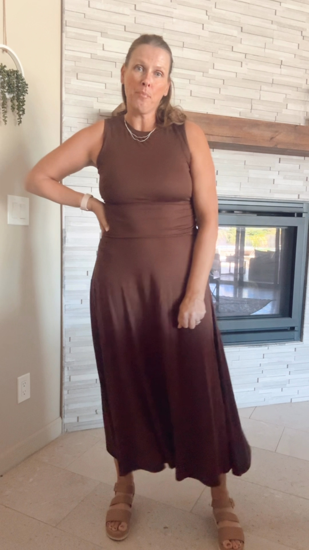 Brown dress for every occasion 

Brown midi dress, minimalist summer dress, neutral outfit idea, effortless everyday style, flattering a line dress, casual chic look, amazon fashion finds, brown dress, vacation dress, European outfit 