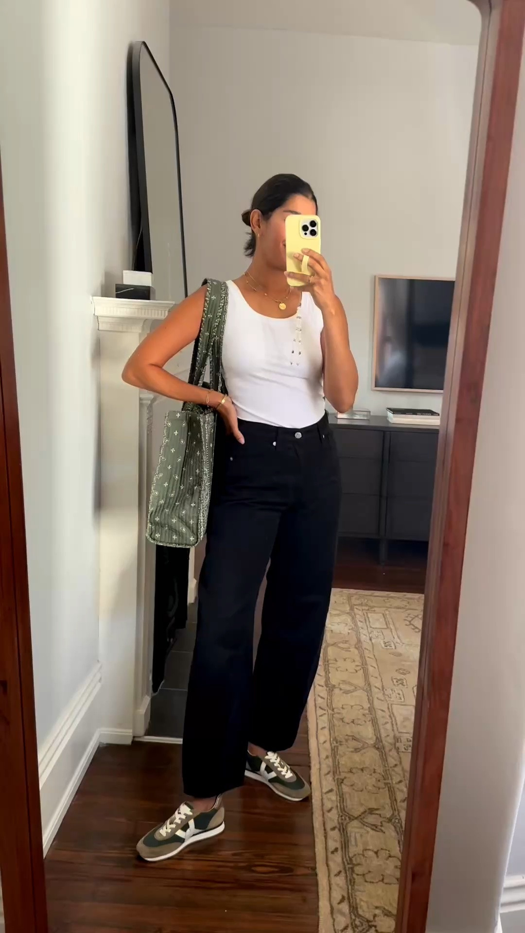 OOTD! Favorite new barrel jeans and $20 tote that’s too good to be true. 

Jeans 4 Tall

#LTKootd #LTKmomlife #LTKOver40