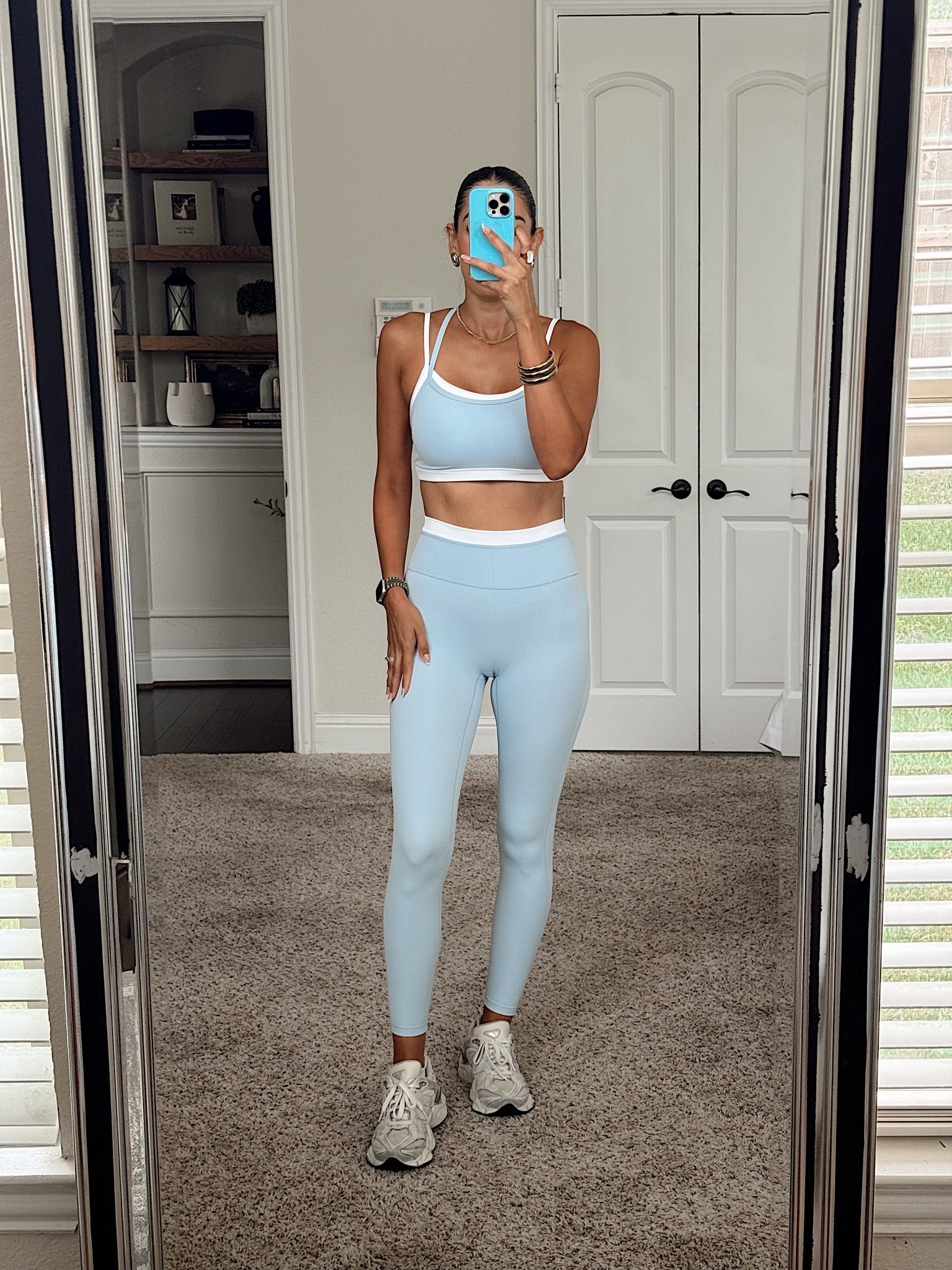 Small in set

#LTKgrwm #LTKfitnessgoals #LTKootd