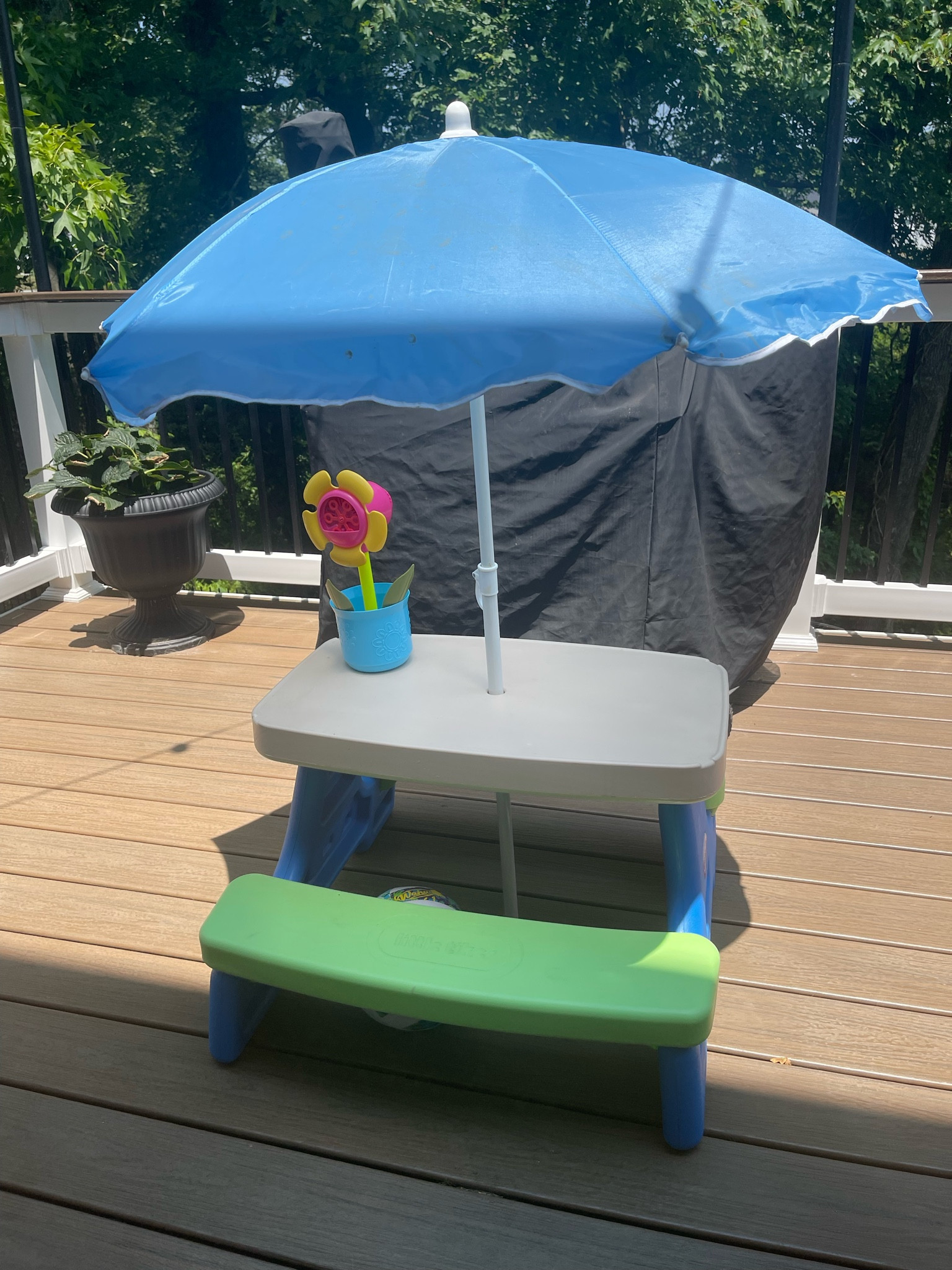 This is the best table for summertime for the kiddos! It’s the perfect size for them to eat meals on or color ect… 🌈🏝️🌸

#LTKSeasonal #LTKkids #LTKbaby
