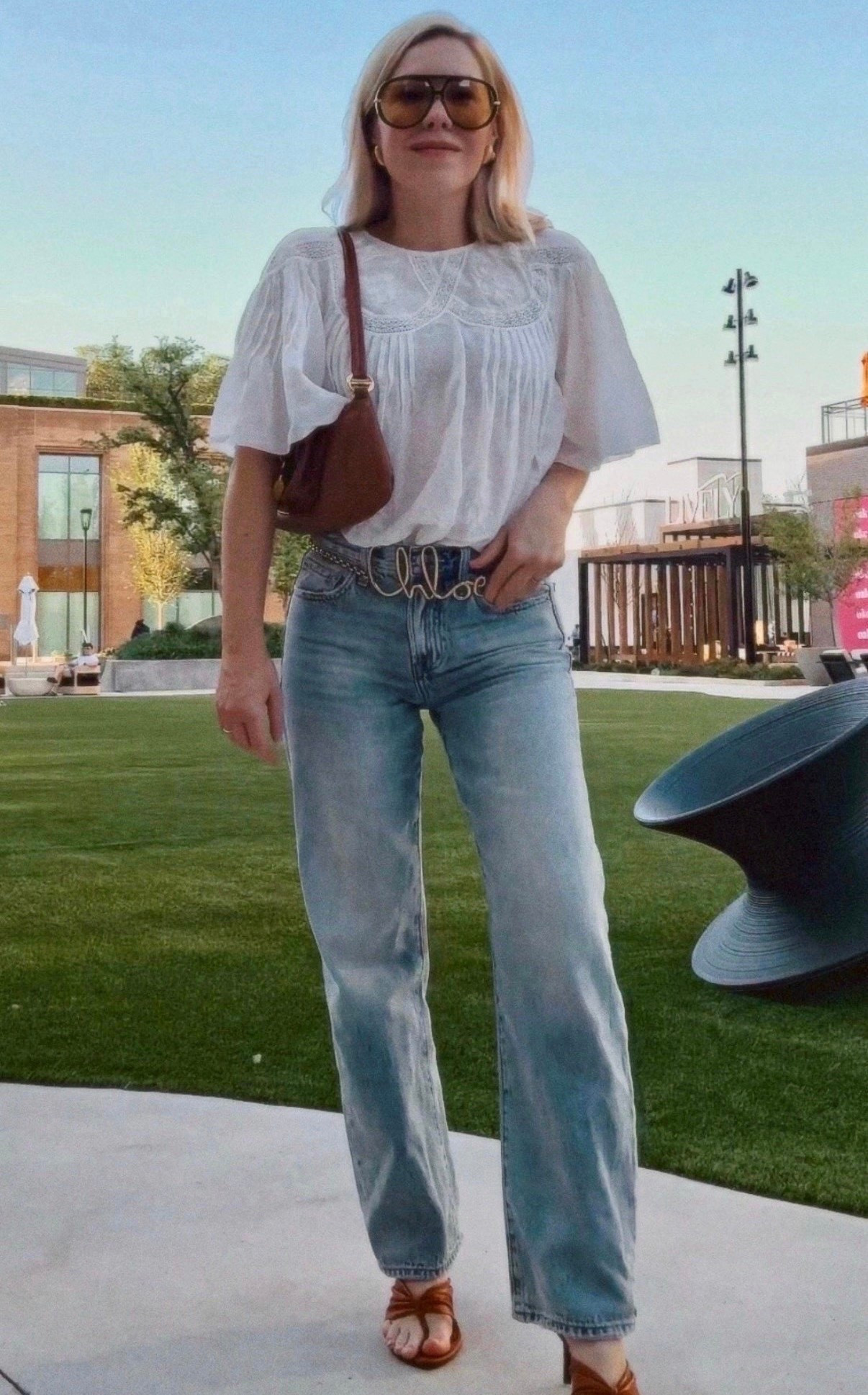 These are my favorite barrel jeans 
Jeans
White top
Lace top

#LTKSeasonal #LTKdayinmylife