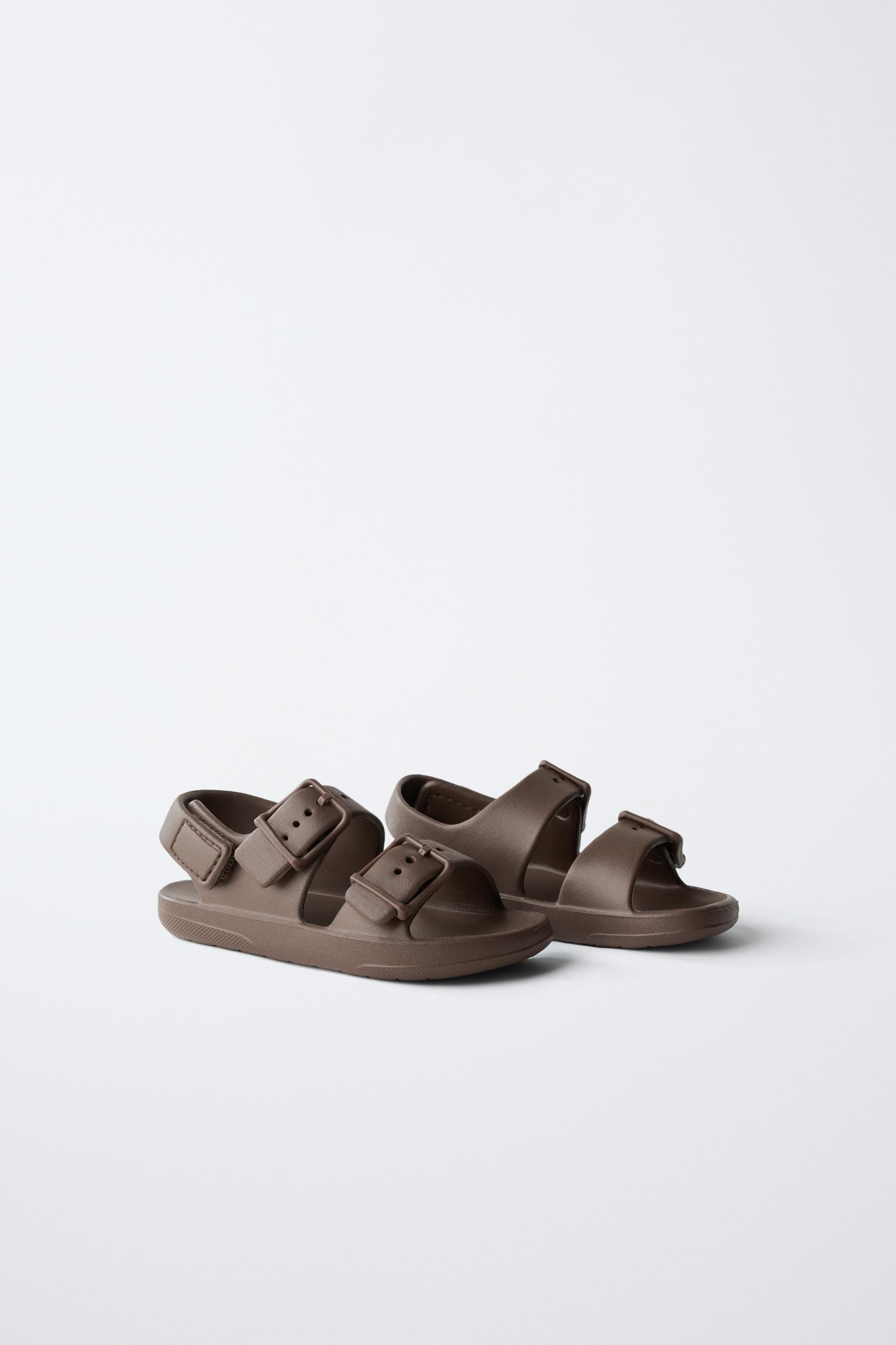 BUCKLED RUBBERISED SANDALS | Zara UK