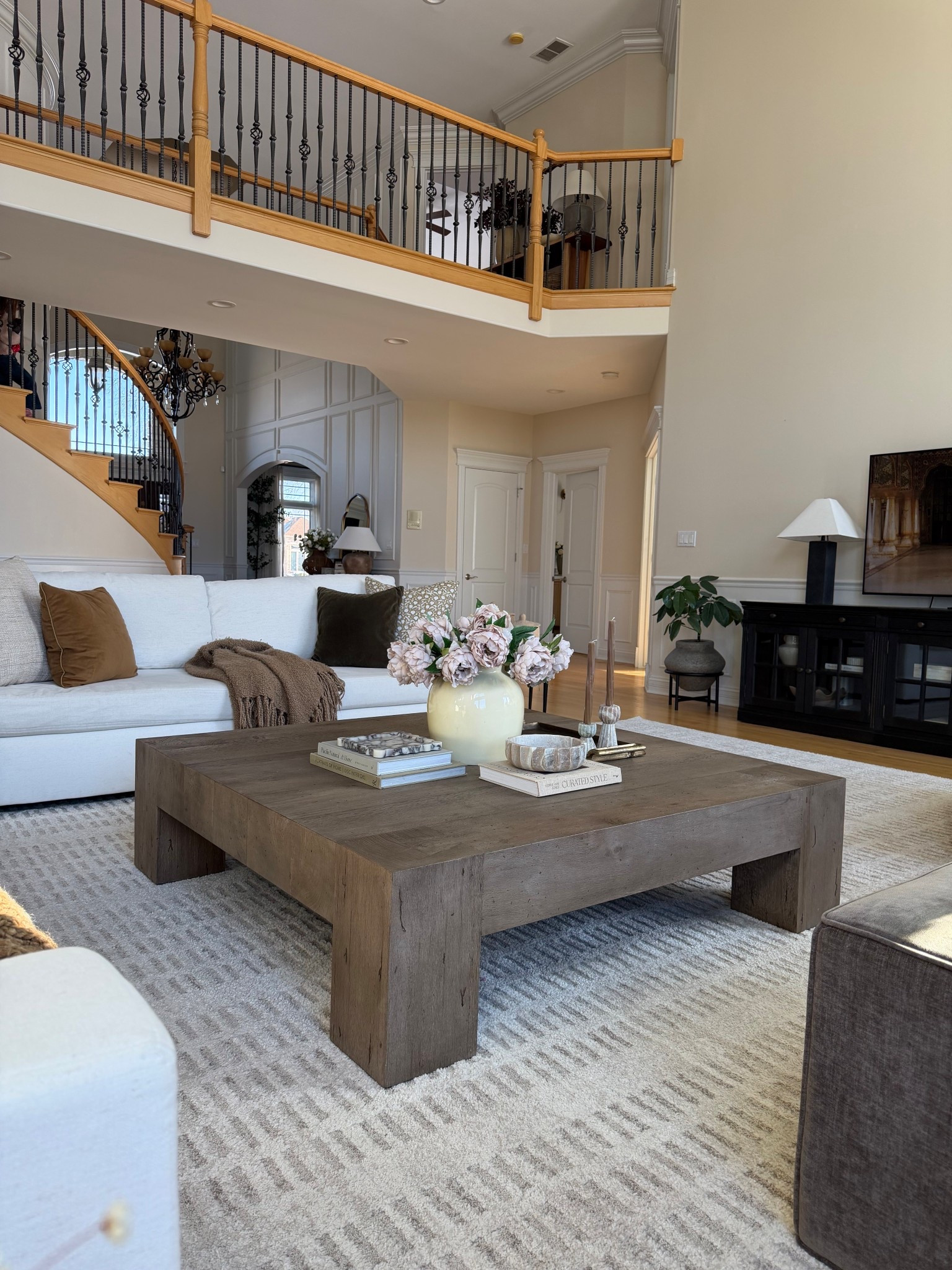 This neutral rug is the foundation of the entire living room 🤍
Soft underfoot, subtle in pattern, and easy to layer with both light and dark pieces — it’s the piece that made everything else feel cohesive.

If you’re decorating a space and don’t know where to start, start with the rug.
It sets the tone for everything that follows.

✨ All sources are linked here

#LTKHome #LTKSaleAlert #LTKSeasonal