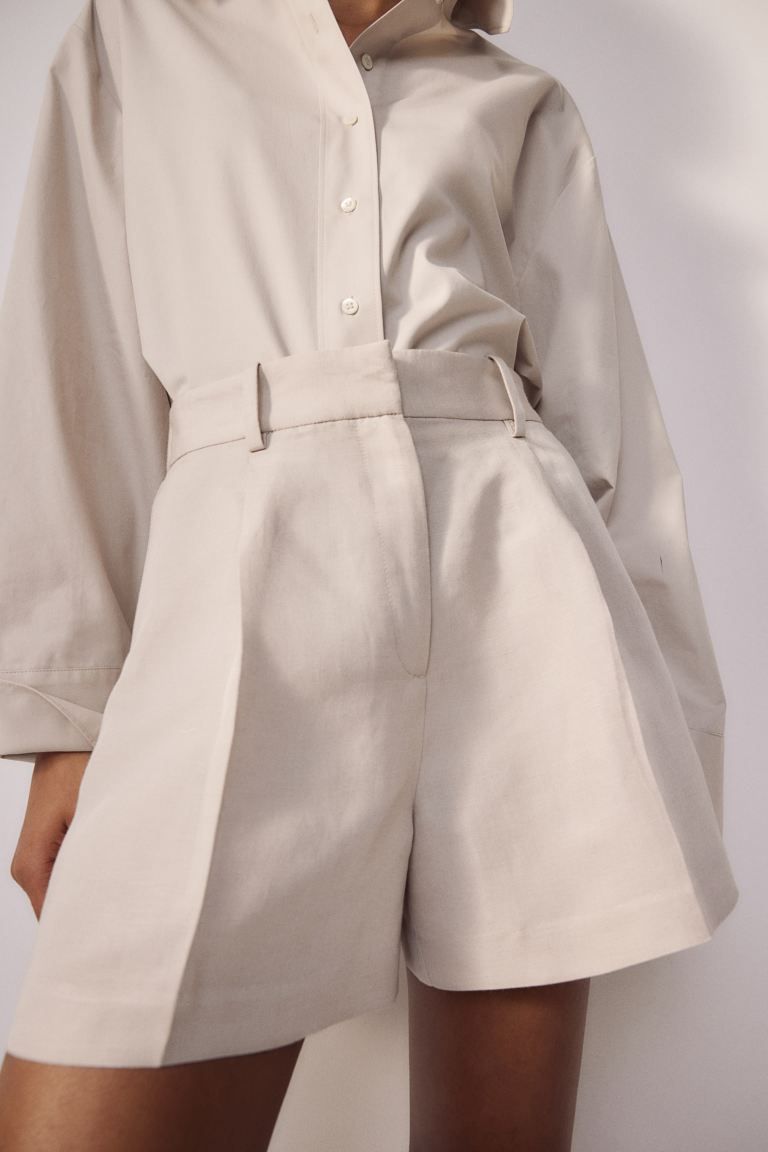 Linen-blend shorts - High waist - Short - Light beige - Ladies | H&M GB | H&M (UK, MY, IN, SG, PH, TW, HK)