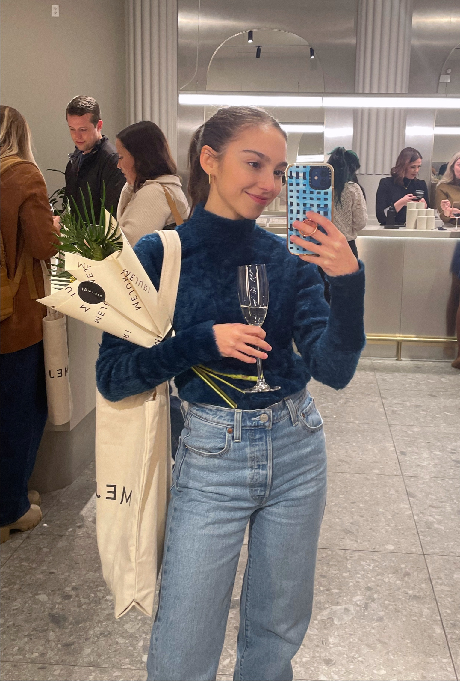 get frosted with mejuri 💫 #seasonal #winterfashion #levis #mejuri 

#LTKHoliday #LTKunder100 #LTKSeasonal