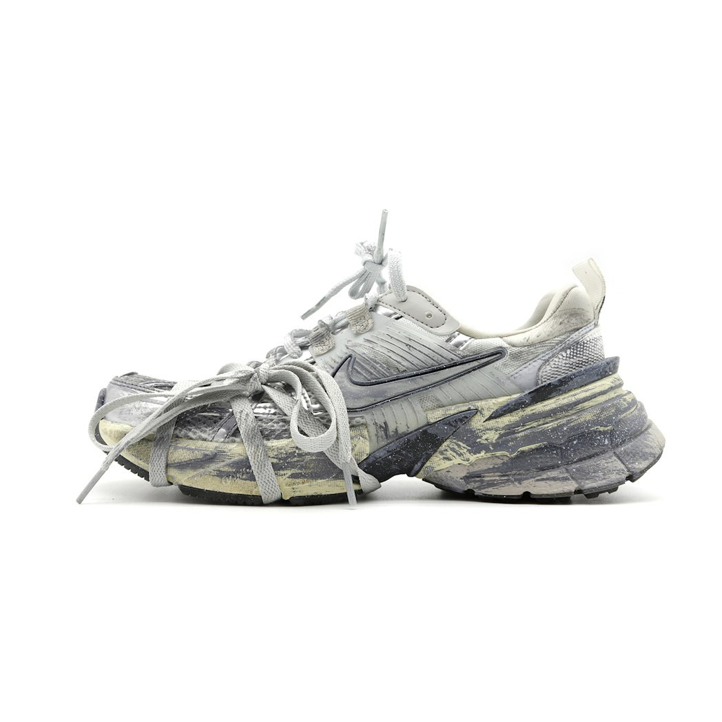 [Custom Shoes] Nike V2K Run 'Summit White Metallic Silver' US 7 | Novelship