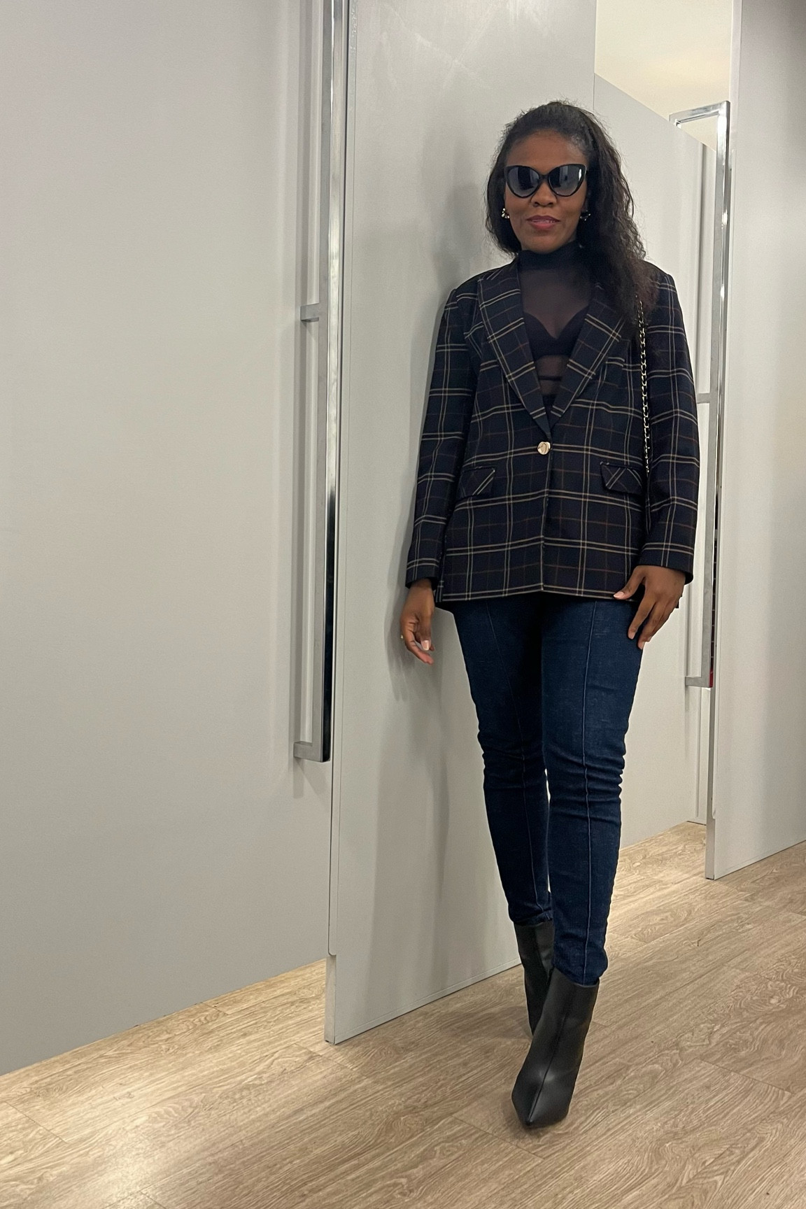 O blazer da uma empoderada no look! Amo esse modelo em xadrez! 

#LTKstyletip