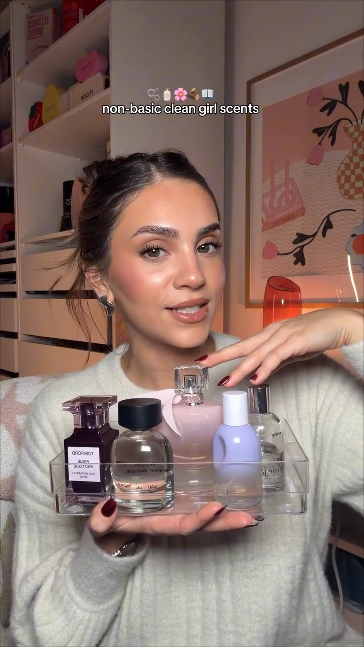 where my clean musky scent girls at? 👀  💕

@byrosiejane “rosie”
@henryrose “windows down”
@glossier “you fleur “
@lancomeofficial “la vie est belle vanilla nude”
@tomfordbeauty “figue erotique”

#cleanscent #freshscent #musk #fragrancerecommendations #fragrancetiktok

#LTKCyberWeek #LTKHoliday #LTKBeauty