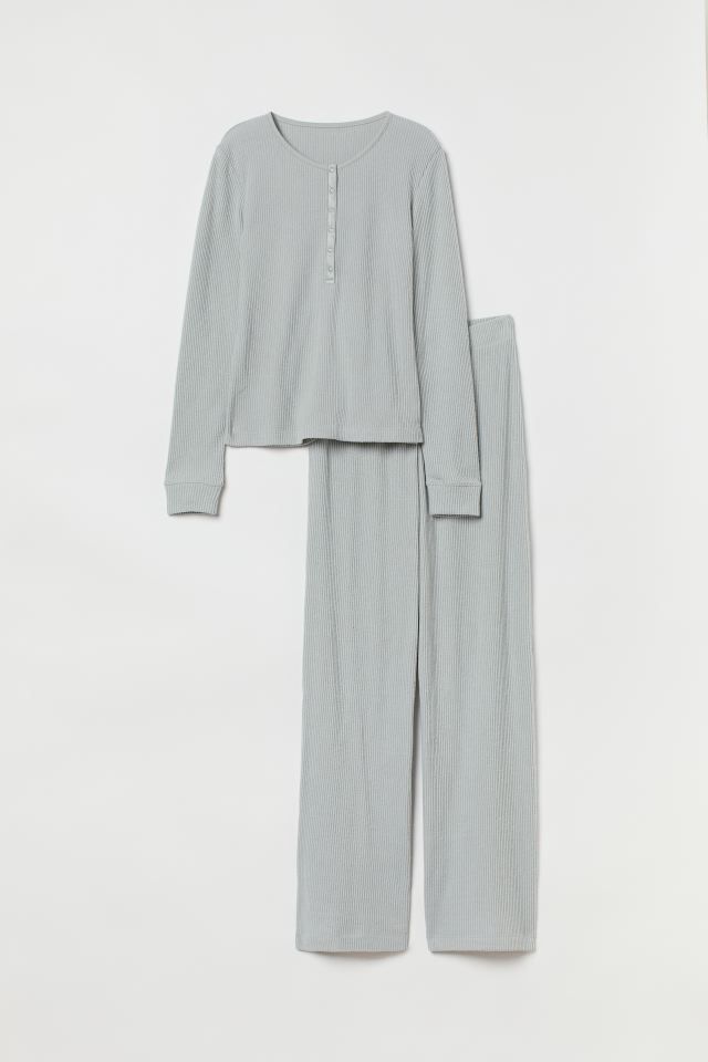 Pyjamas | H&M (UK, MY, IN, SG, PH, TW, HK)