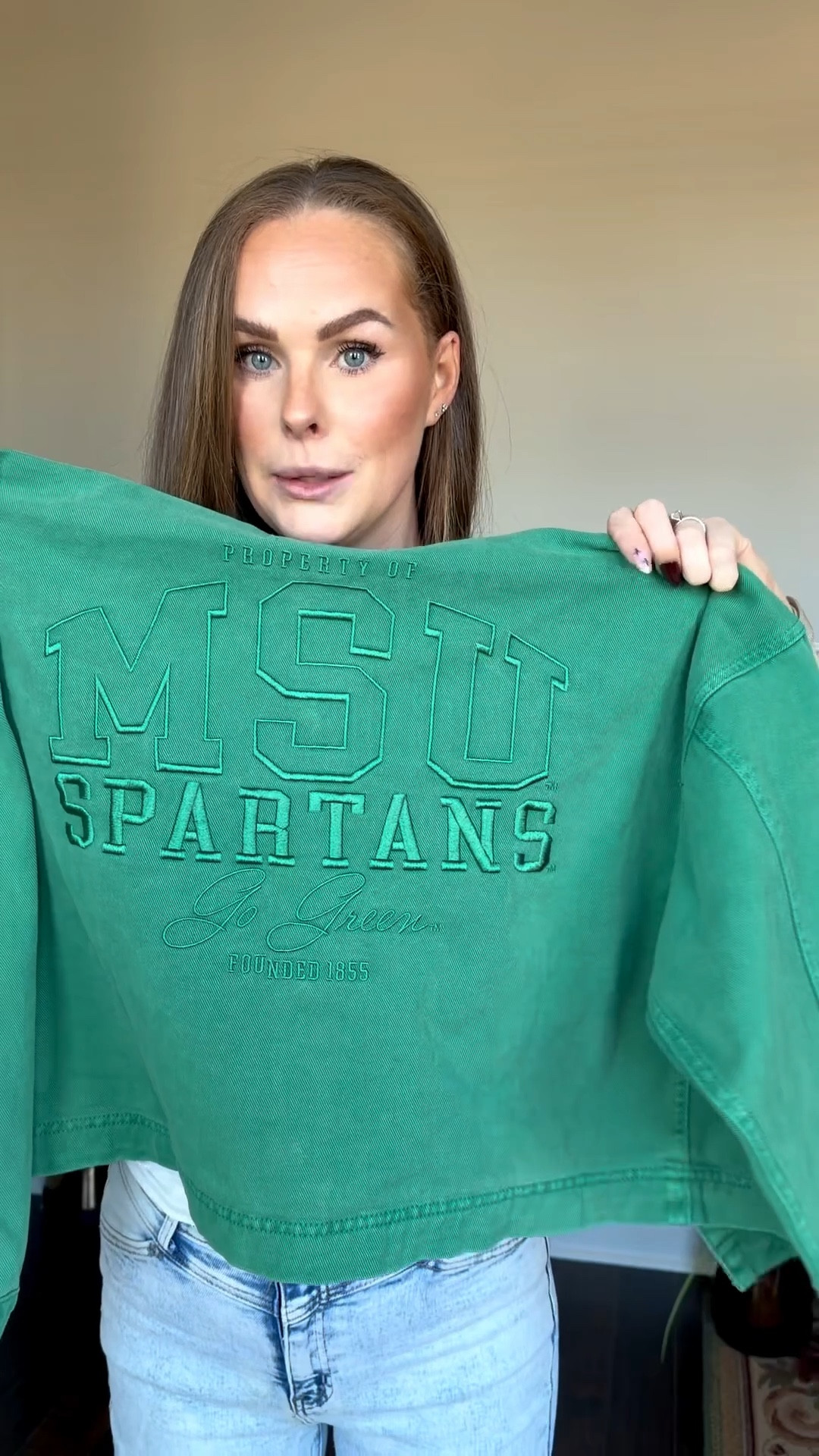 In LOVE with these tops from Gameday Social! They seriously have so many universities you can rep, and since I went to Michigan State, you already know who I'm representing
@Gameday
Social #gamedaysocial #unboxingvideo #unboxinghaul

#LTKFindsUnder50 #LTKGiftGuide #LTKdayinmylife