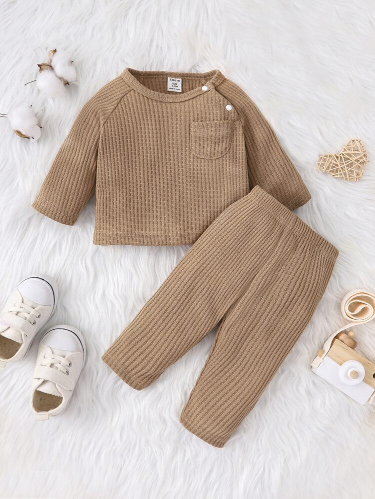 Baby Patched Pocket Raglan Sleeve Top & Pants | SHEIN