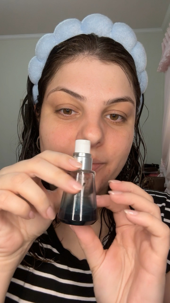 Minha rotina de skincare ( pele oleosa e com acne)
- Hidratante 
- Hidratante olhos
- Protetor Solar 
- Balm labial
- Protetor com cor nas manchas