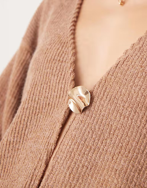ASOS DESIGN boucle rib cardigan with gold detail button in cocoa | ASOS | ASOS (Global)