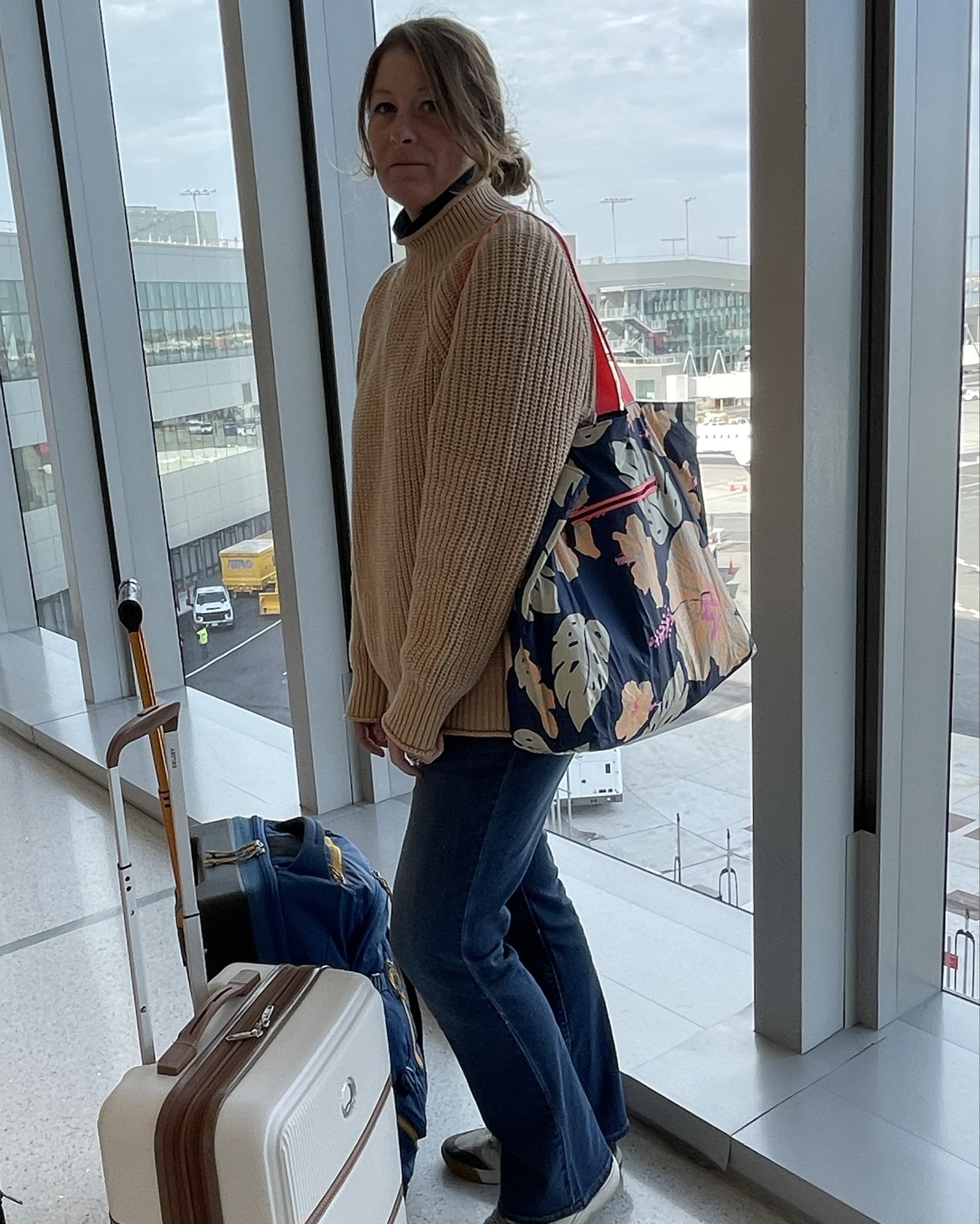 Aloha Collection • Tote, Large Pouch, Small Pouch and Hip Pack 🌺

I never travel without this #AlohaCollection set! 

Perfect for a carryon, the tote has plenty of room for every thing I need with me on the plane. I use the large pouch for my iPad and laptop, the small pouch for chargers, eye mask and glasses and hip pack for passport and travel docs. When I get to where I’m going, the set doubles as a beach bag, shopping bag or whatever I need. 

I recently took this Aloha Collection set with me to Manhattan for the weekend and Paris for a quick vaca, next stop Zambia and Victoria Falls! 

#travelset #splashproof #tote #organizedtravel #travelsmart #explore #adventure #carryon #travel #beach #boat #shop 

#LTKitbag #LTKtravel #LTKfitness