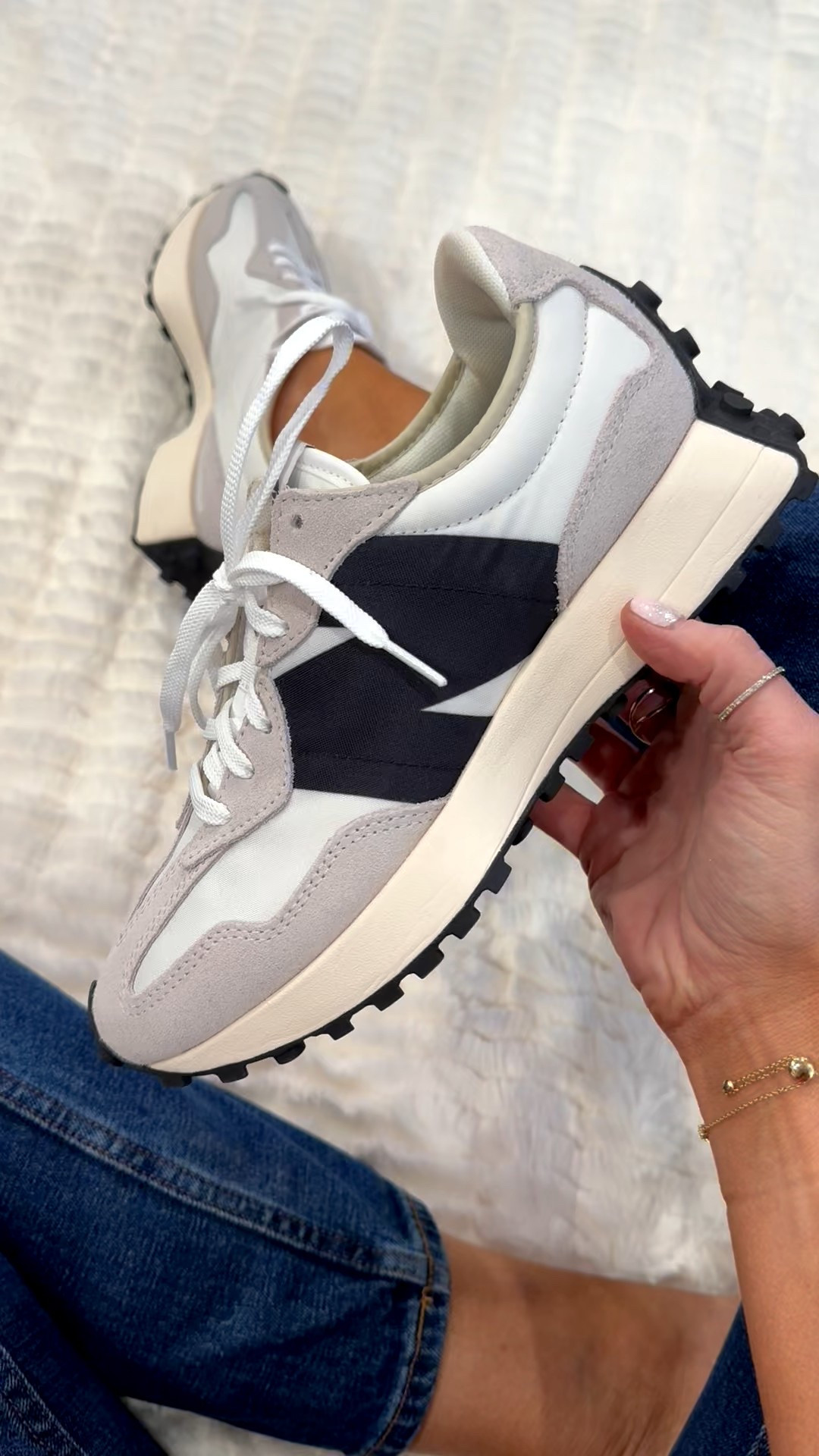 Rarely go on sale - 22% off

New balance 327, neutral sneakers, comfy sneakers

Hands down, one of my most worn pair of sneakers. Comfy enough to even wear for a day at Disney  

#LTKCyberWeek #LTKGiftGuide #LTKSaleAlert