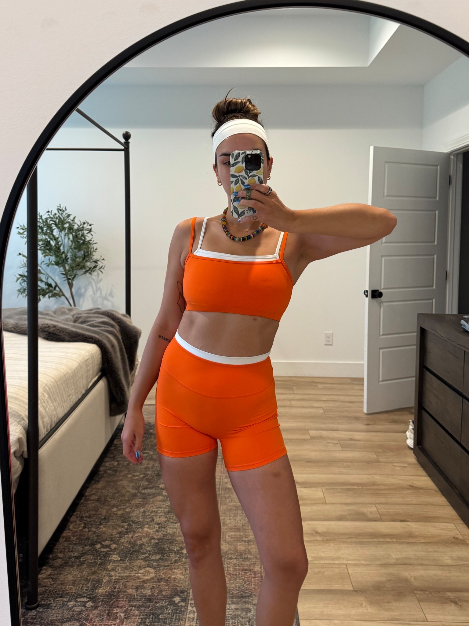 Abercrombie matching set
Double layer sports bra 
Layered set 
Activewear 

#LTKSeasonal #LTKFindsUnder100 #LTKActive