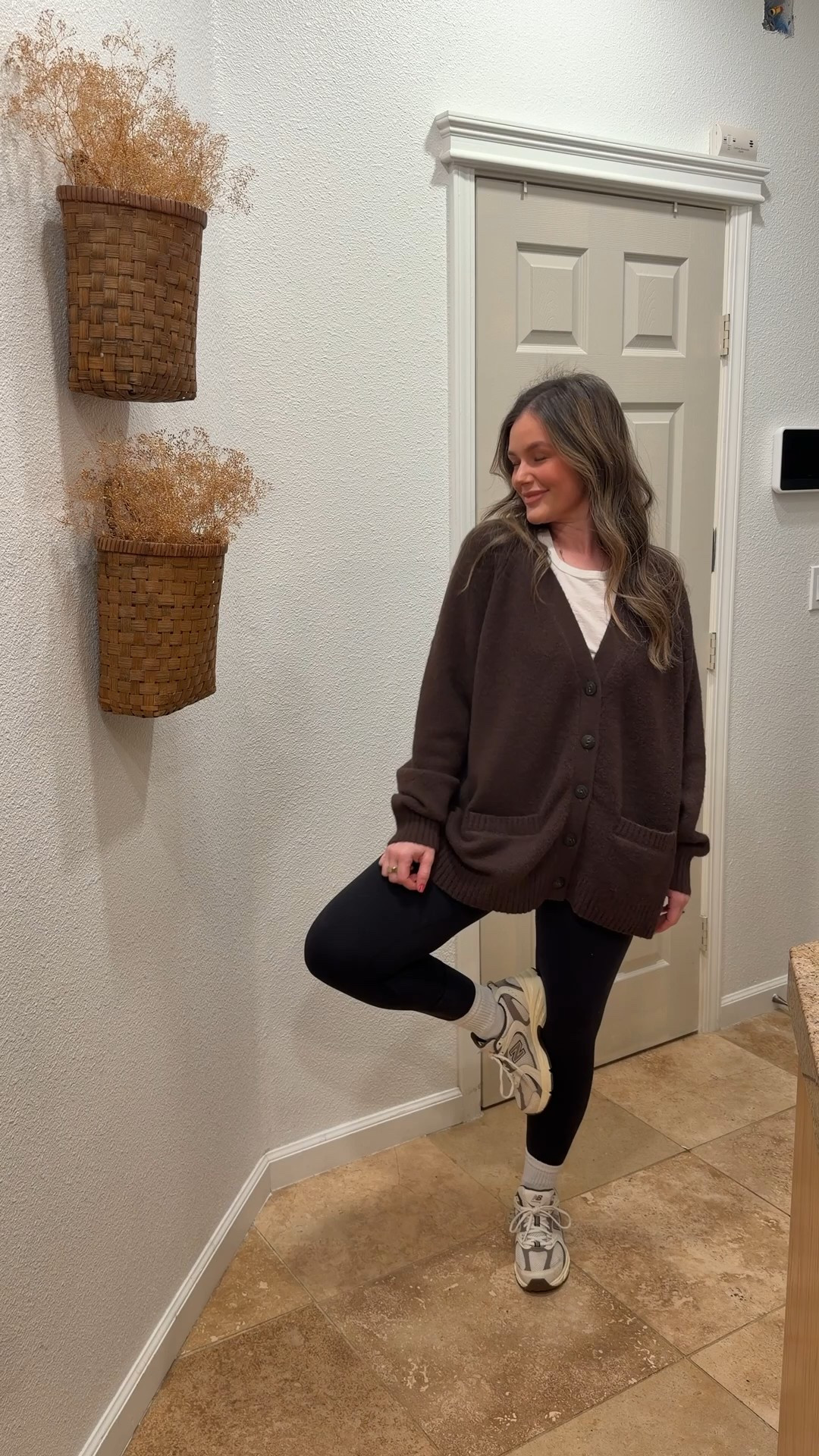 Casual but put together outfit 🤎

#LTKMidsize #LTKmomlife #LTKgrwm