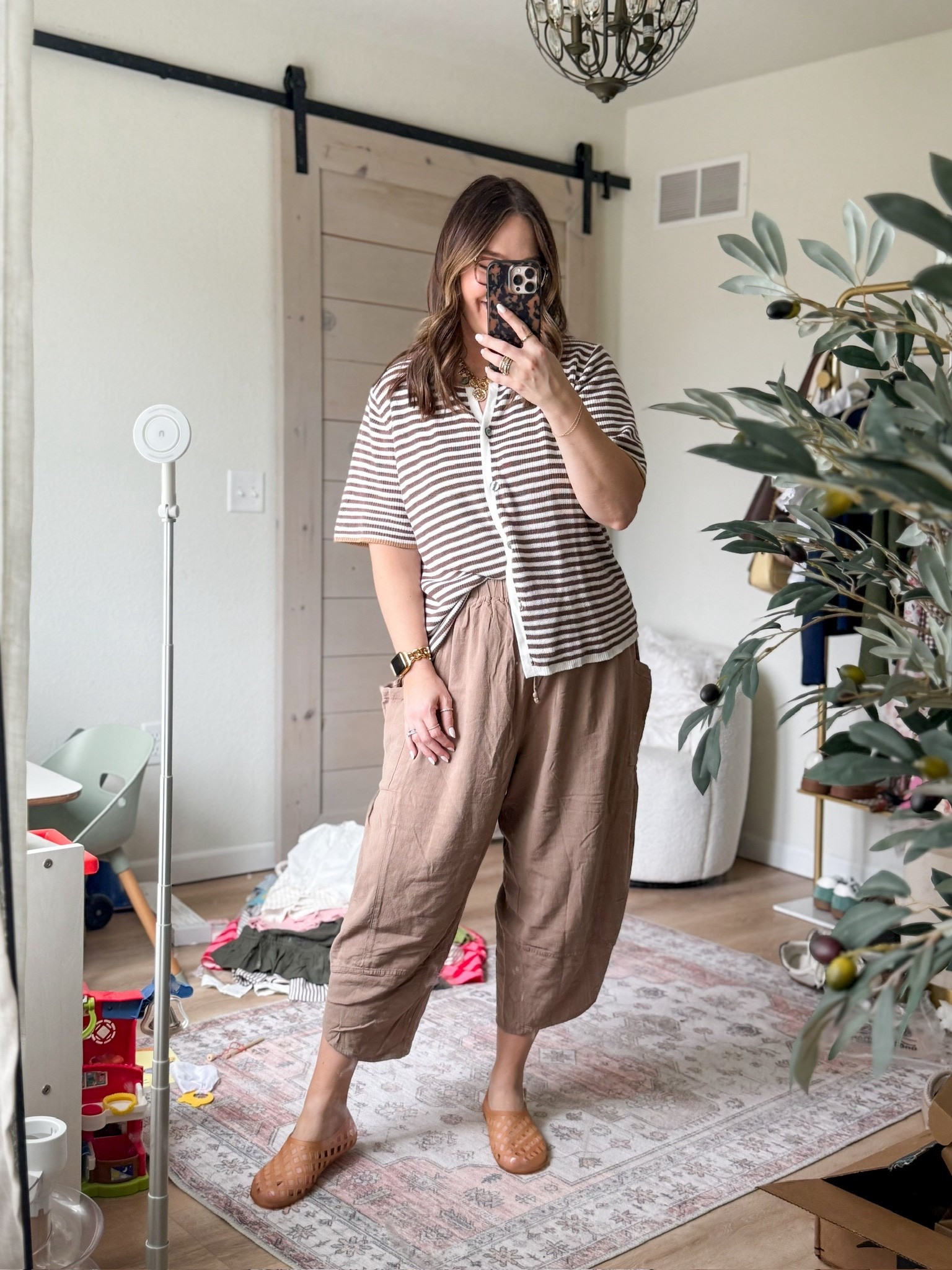 Barrel style linen pants and striped cardigan outfit. Perfect for a relaxed day. Wearing size large  // casual outfit / mom style￼

#LTKmomlife #LTKootd #LTKMidsize