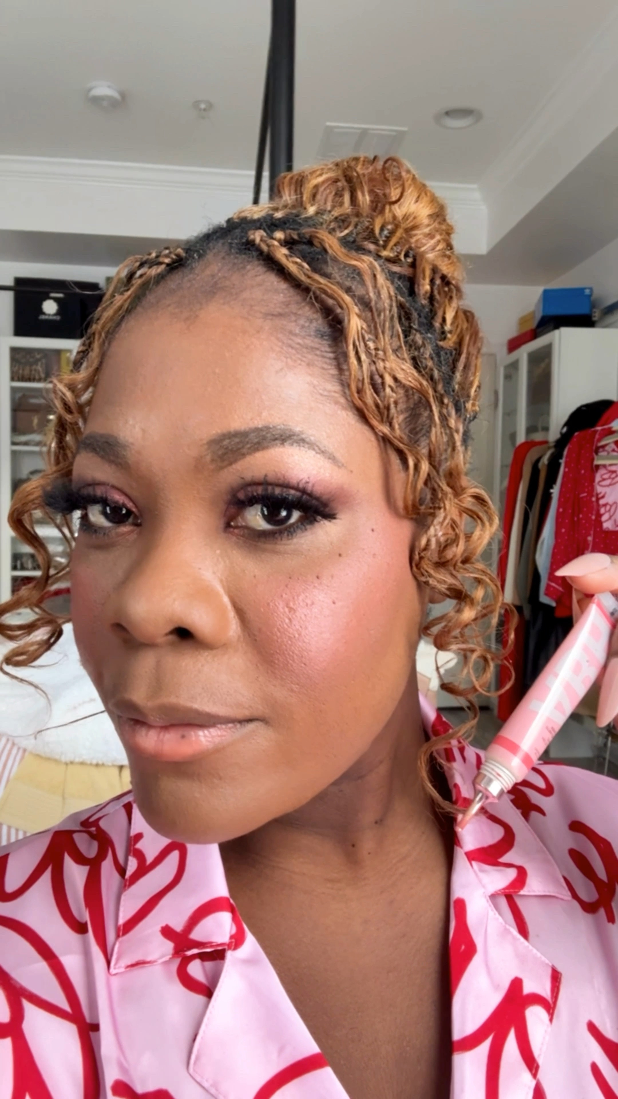 My favorite blush from Anastasia. It’s the blurring serum blush in the color hibiscus. It’s a such a pretty coral pink 

#LTKHome #LTKBeauty #LTKSeasonal