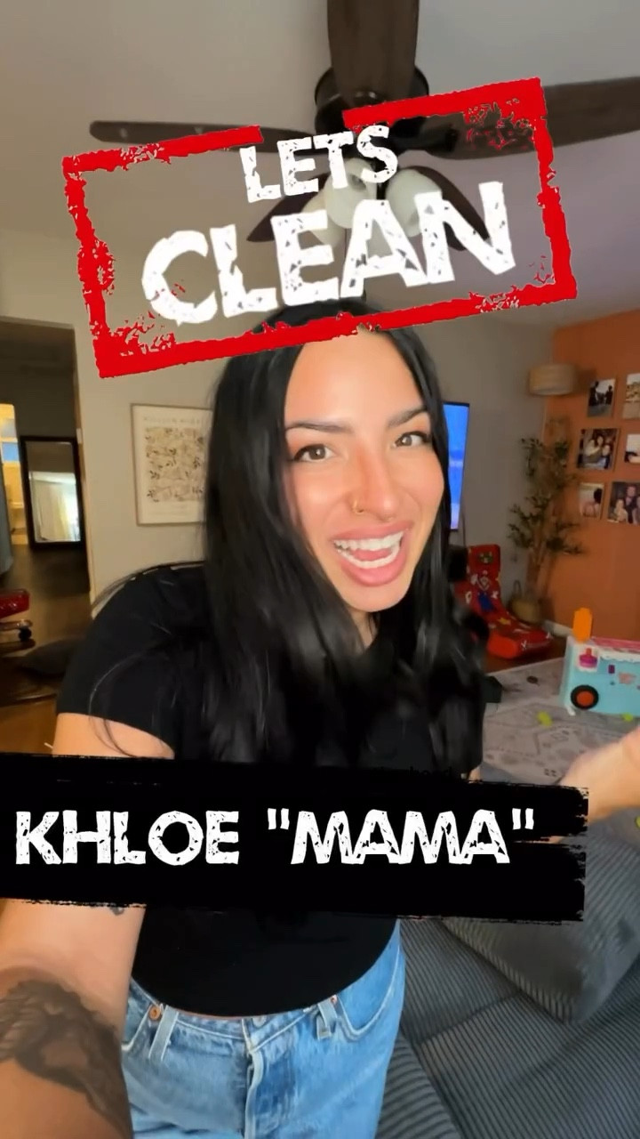 Putting “can clean extremely fast if she knows her husband is on the way home” on my resume 😝 I swear I can get more done in those 20-30 minutes than I do all day 🧹

#motherhood #marriedlife #momofthree #parents mom life, motherhood unfiltered, stay at home mom, realistic motherhood, millennial mom, postpartum mom, parents, marriage, husband and wife, mom and dad, girlhood