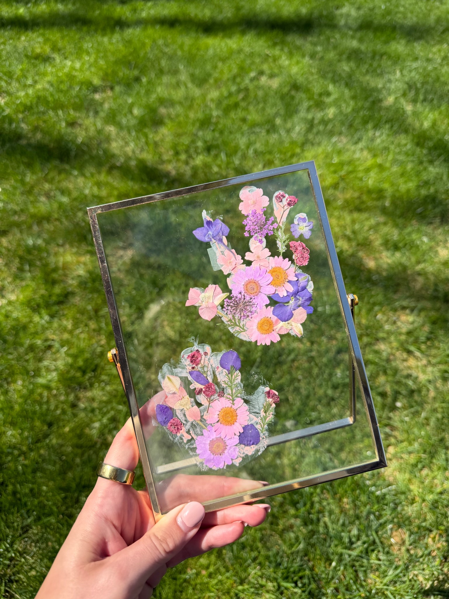 A sweet Mother’s Day handprint keepsake for mom or grandma 💞

All you need is…
• A double glass frame
• Dried pressed flowers (I had to cut some so they fit for the tiny fingers 🥹)
•Acrylic paint 

I recommend doing 1 at a time because the paint will dry fast!



#LTKMothersDay #LTKmomlife #LTKBaby