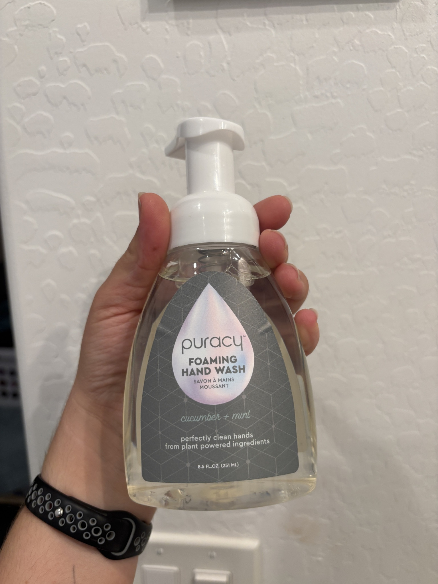 I stopped using Bath and body Works years ago due to their toxic fragrances. Puracy has been the best switch. I’ve made by far for clean sense and clean ingredients. It foams beautifully and it smells so delicious. I’m surprised my toddler hasn’t tried to eat the soap yet. 😂

#LTKFindsUnder50 #LTKKids #LTKFamily