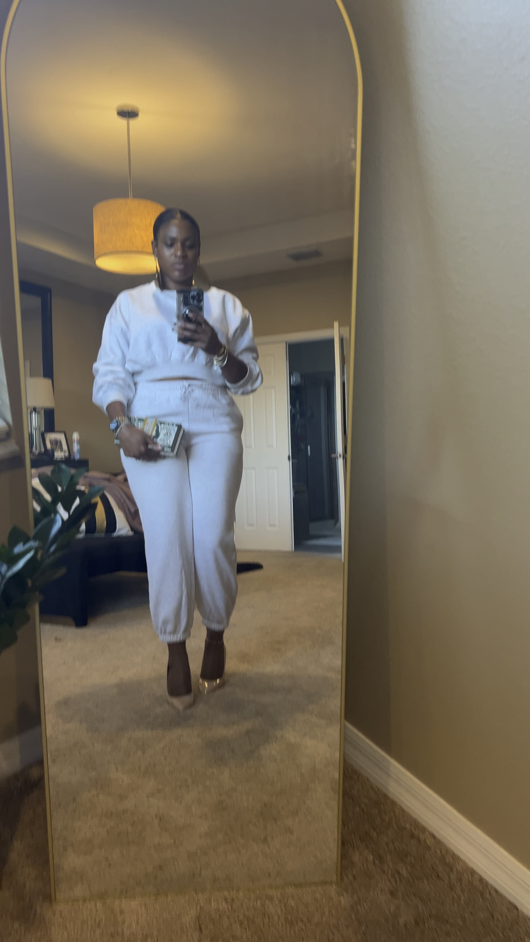 Sweats and heels go together real hard 


#LTKstyletip #LTKmidsize #LTKover40